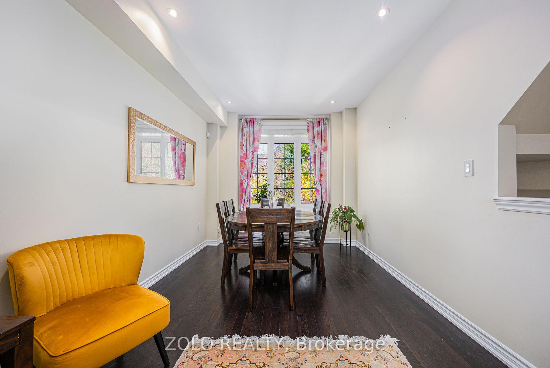Photo 12 of 235 Appleton Court, Newmarket, Central Newmarket — HOMEH