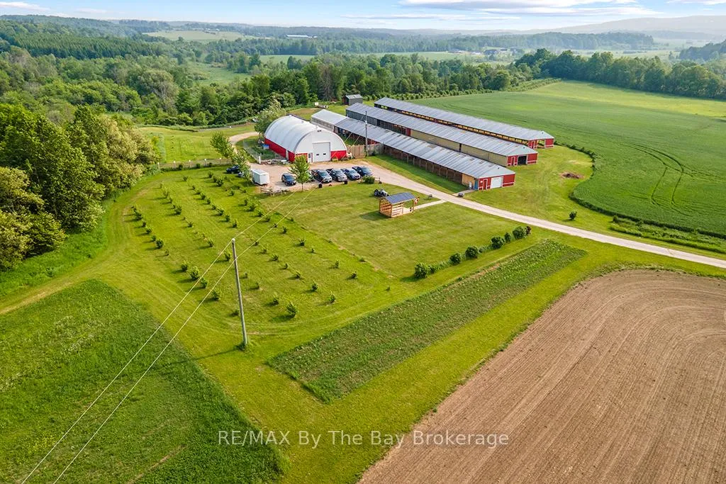 Photo 3 of 828482 Mulmur Nottawasaga T Line, Mulmur, Rural Mulmur — HOMEH