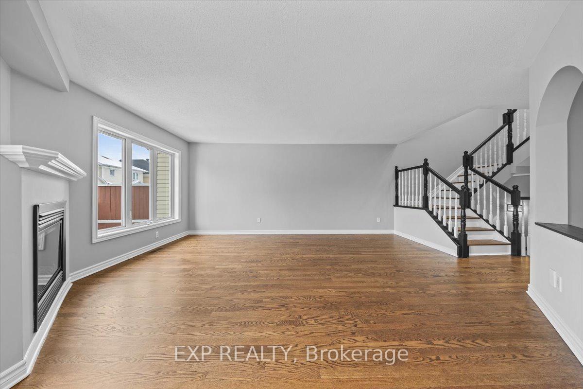 Photo 7 of 333 Vienna Terrace, Ottawa, Avalon East — HOMEH