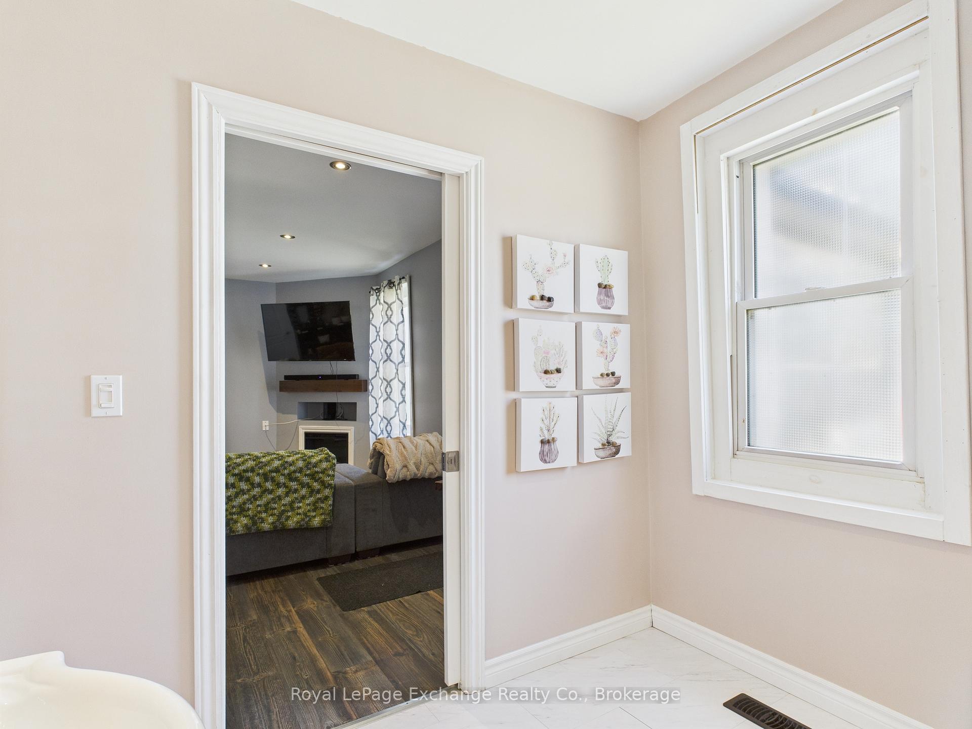 Photo 9 of 164 Victoria Street E, North Huron, Wingham — HOMEH