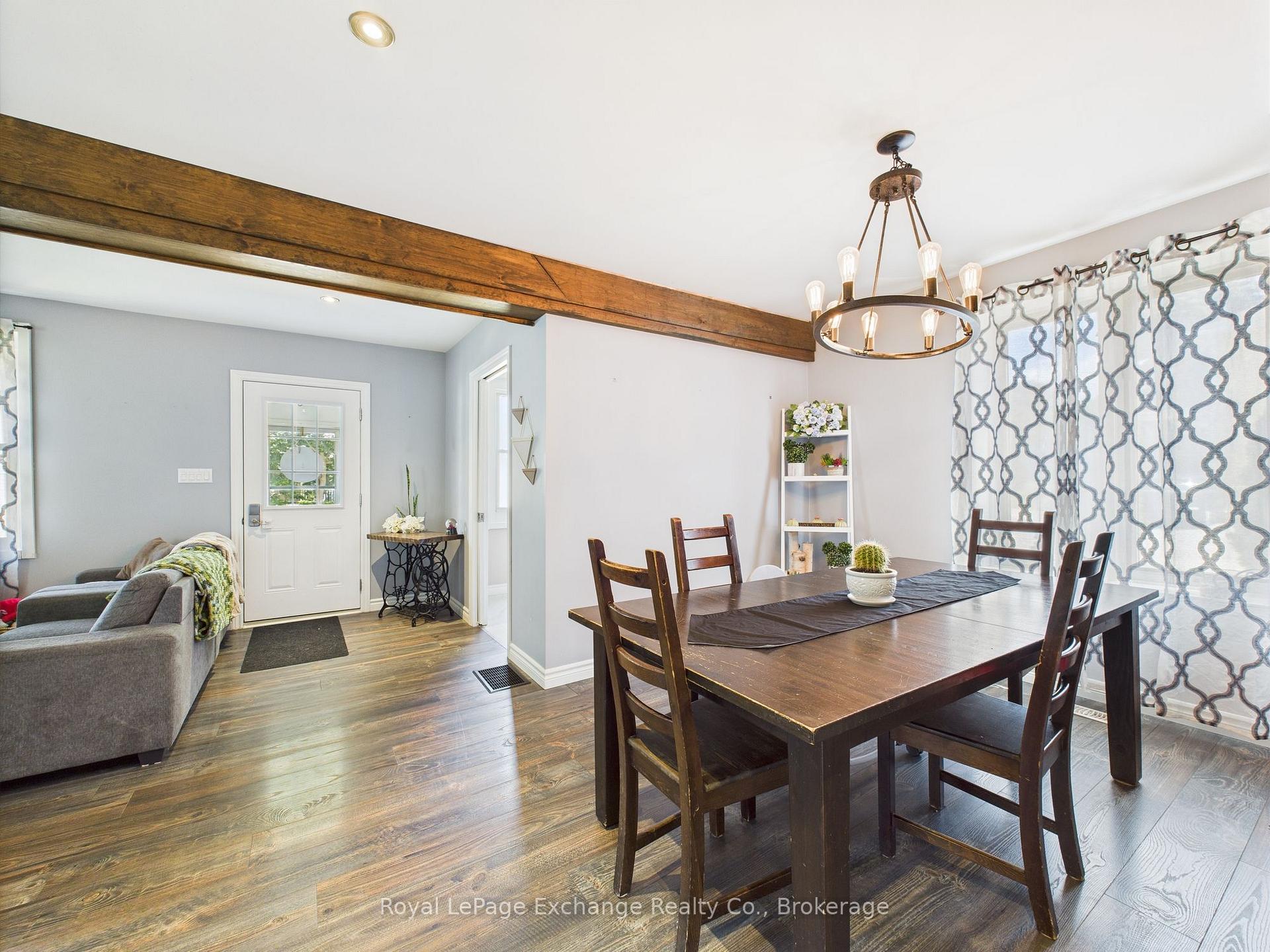 Photo 10 of 164 Victoria Street E, North Huron, Wingham — HOMEH