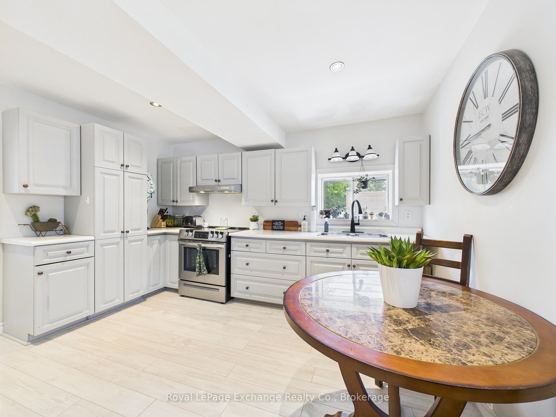 Photo 14 of 164 Victoria Street E, North Huron, Wingham — HOMEH
