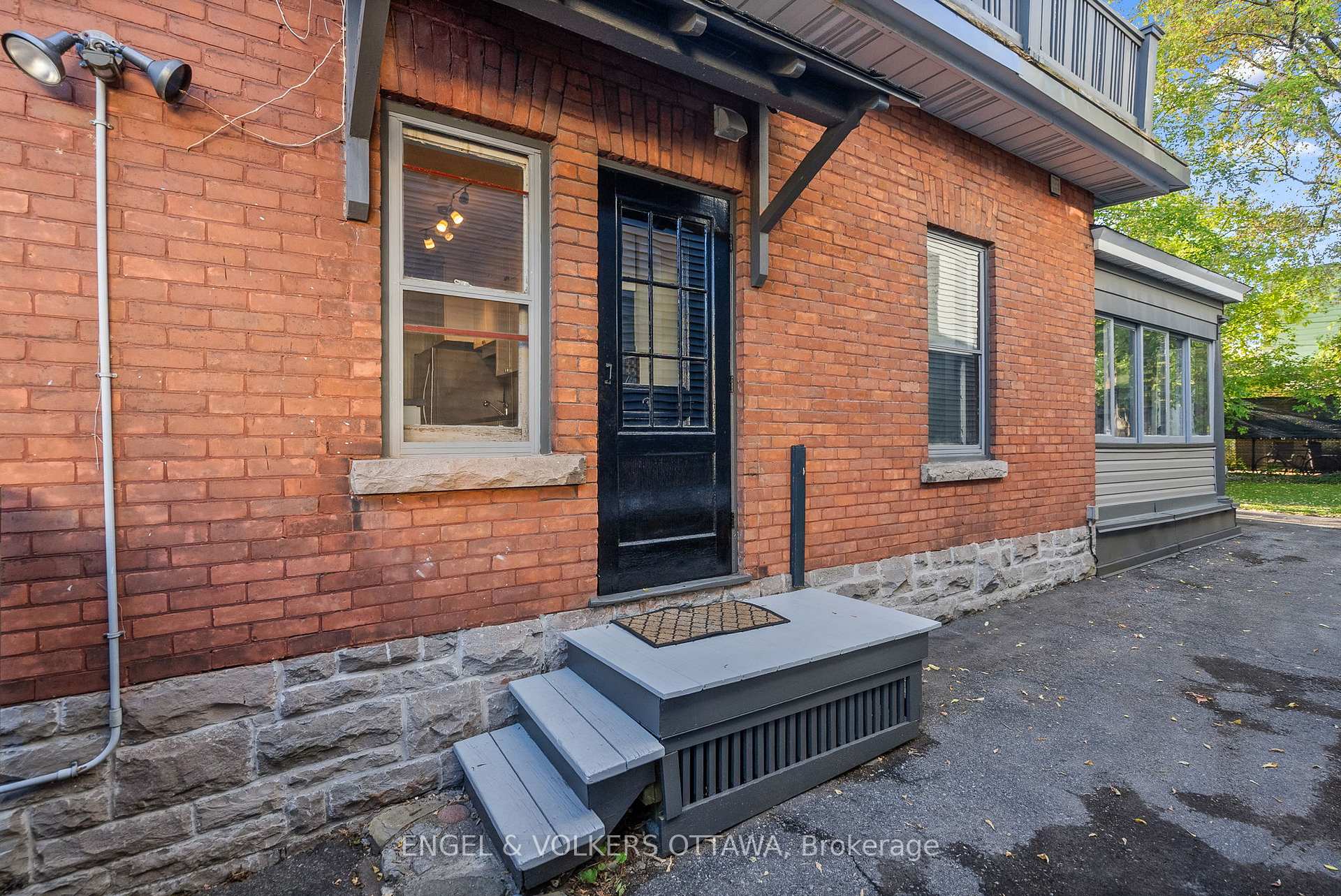 Photo 34 of 507 Mcleod Street, Ottawa, Ottawa Centre — HOMEH