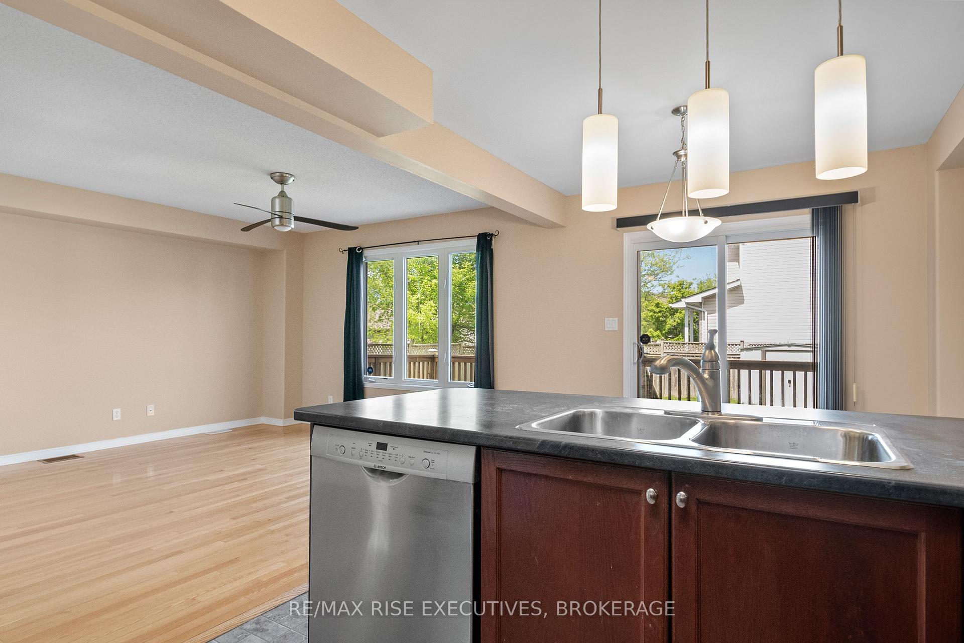 Photo 11 of 297 Rose Abbey Drive, Kingston, Kingston East (Incl Barret Crt) — HOMEH