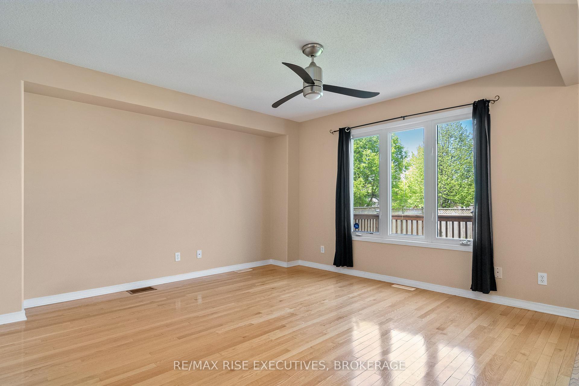 Photo 13 of 297 Rose Abbey Drive, Kingston, Kingston East (Incl Barret Crt) — HOMEH