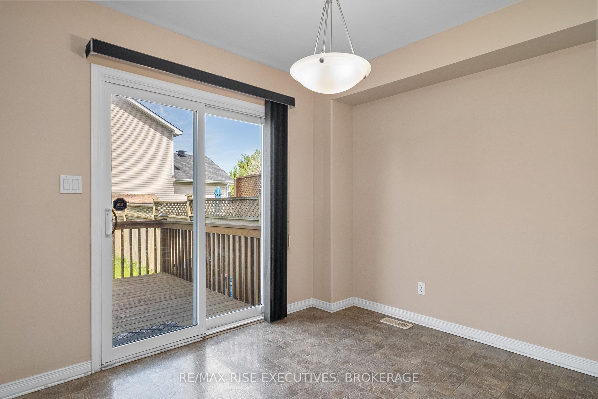 Photo 16 of 297 Rose Abbey Drive, Kingston, Kingston East (Incl Barret Crt) — HOMEH