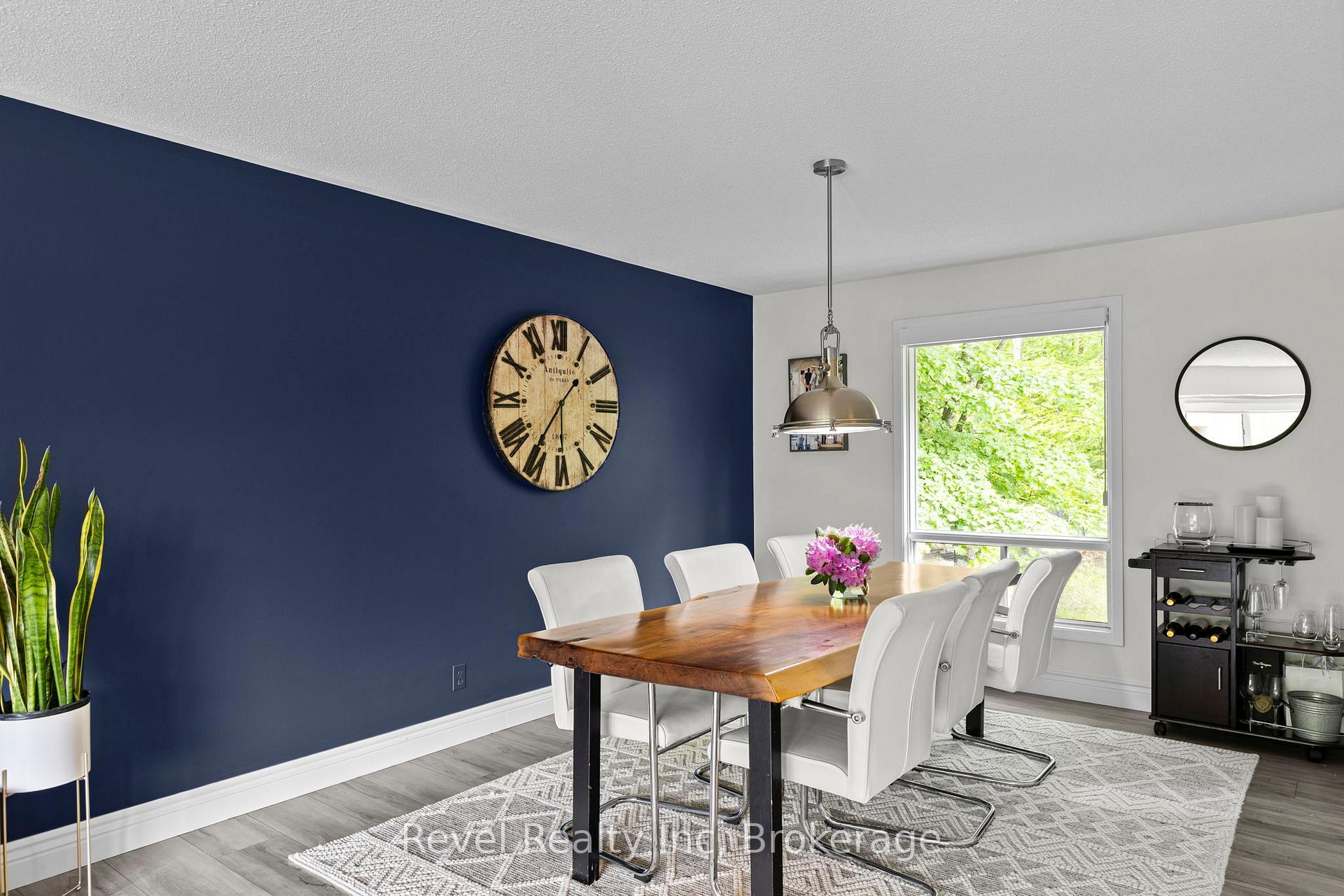 Photo 20 of 35 Macklaim Drive, Parry Sound — HOMEH