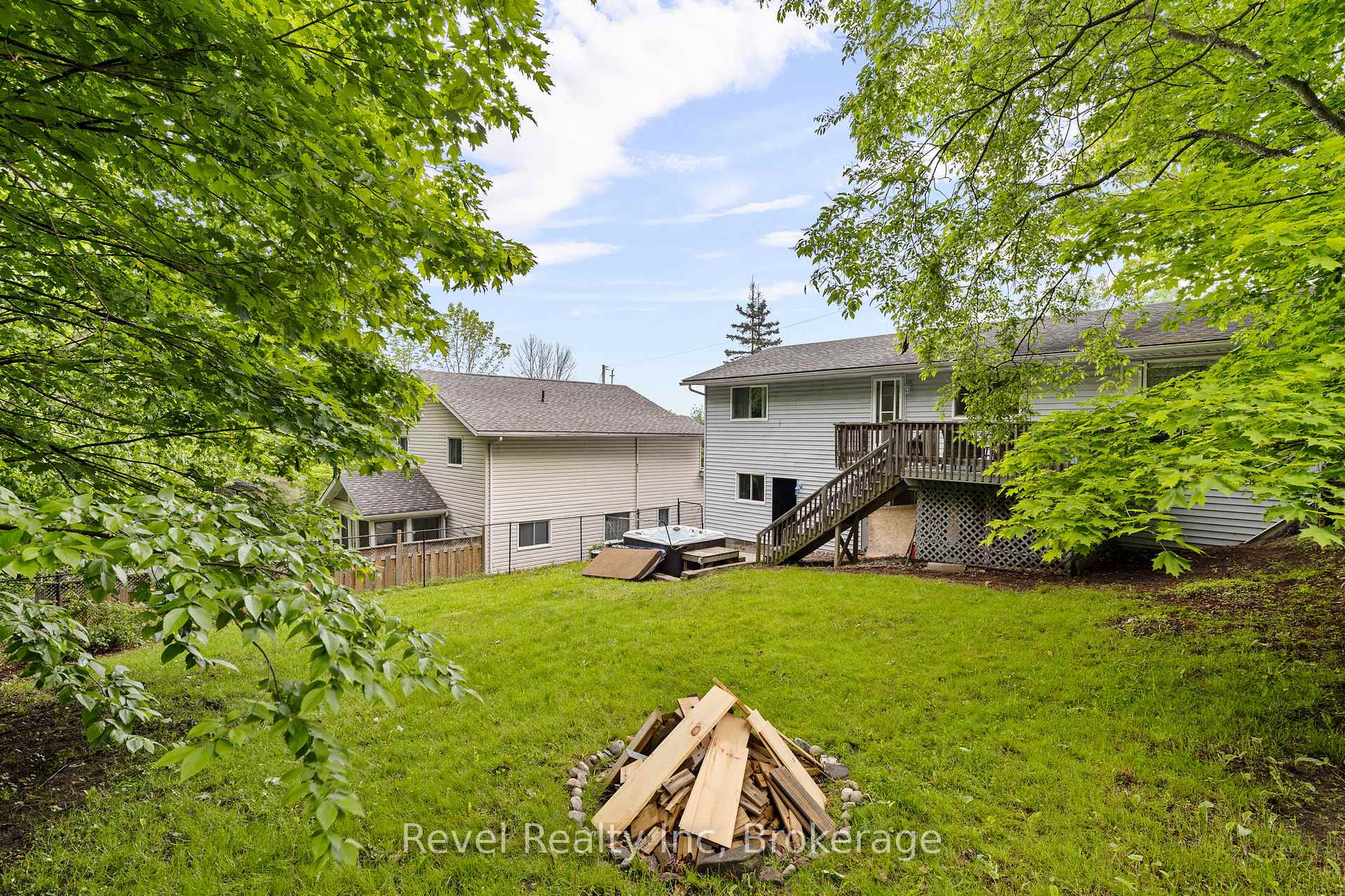 Photo 33 of 35 Macklaim Drive, Parry Sound — HOMEH