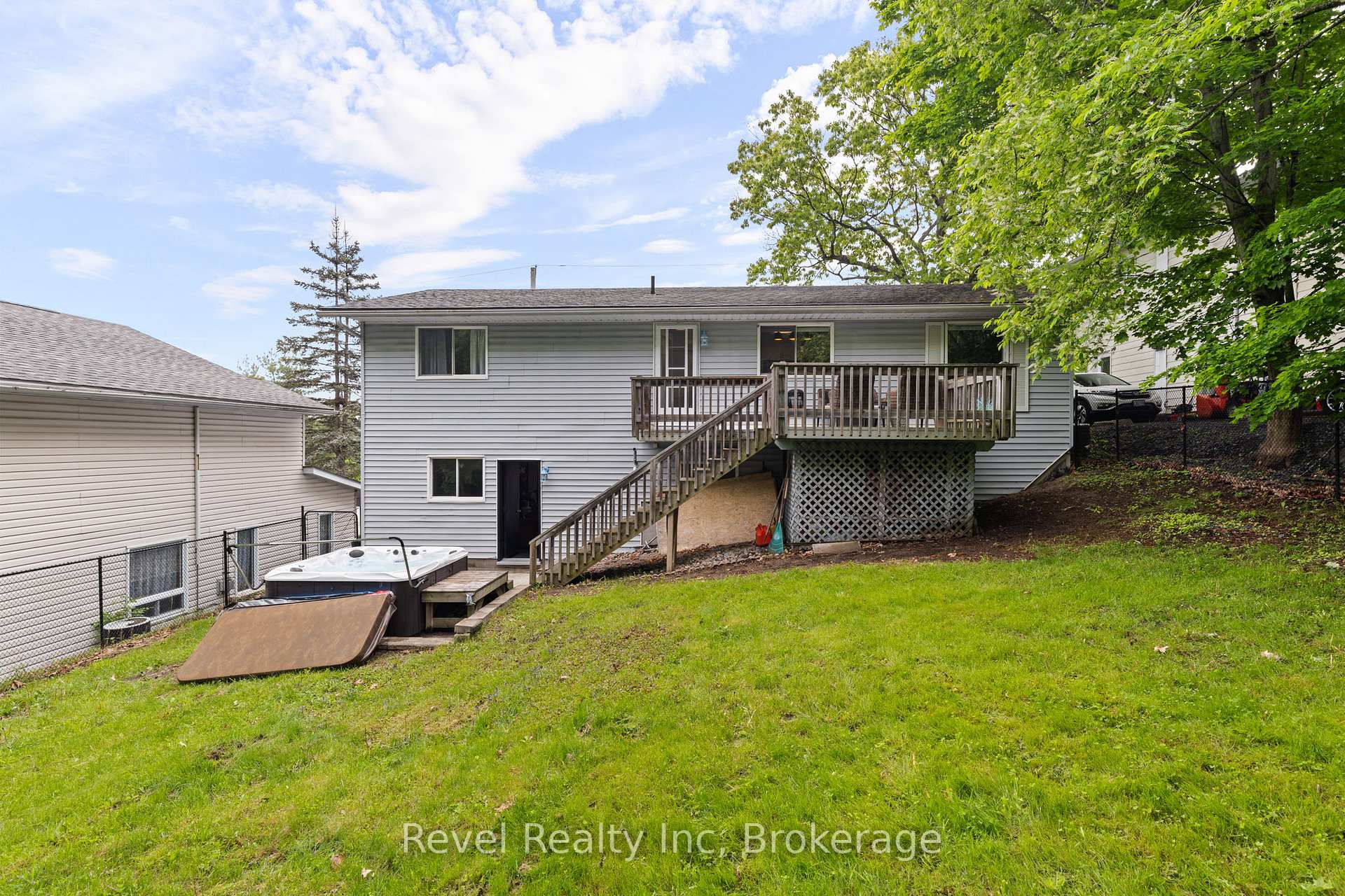 Photo 34 of 35 Macklaim Drive, Parry Sound — HOMEH