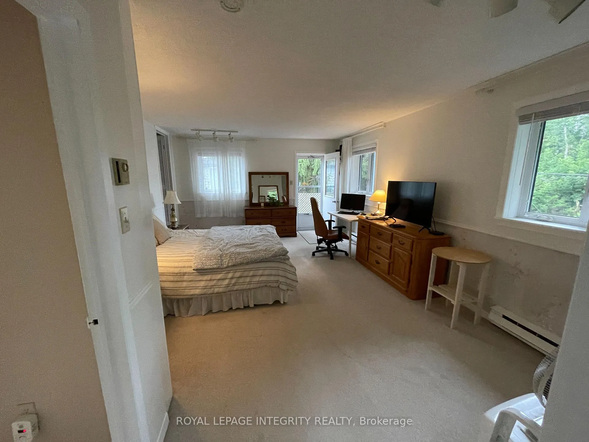 Photo 16 of 465 Guy Street, Ottawa, Castle Heights — HOMEH