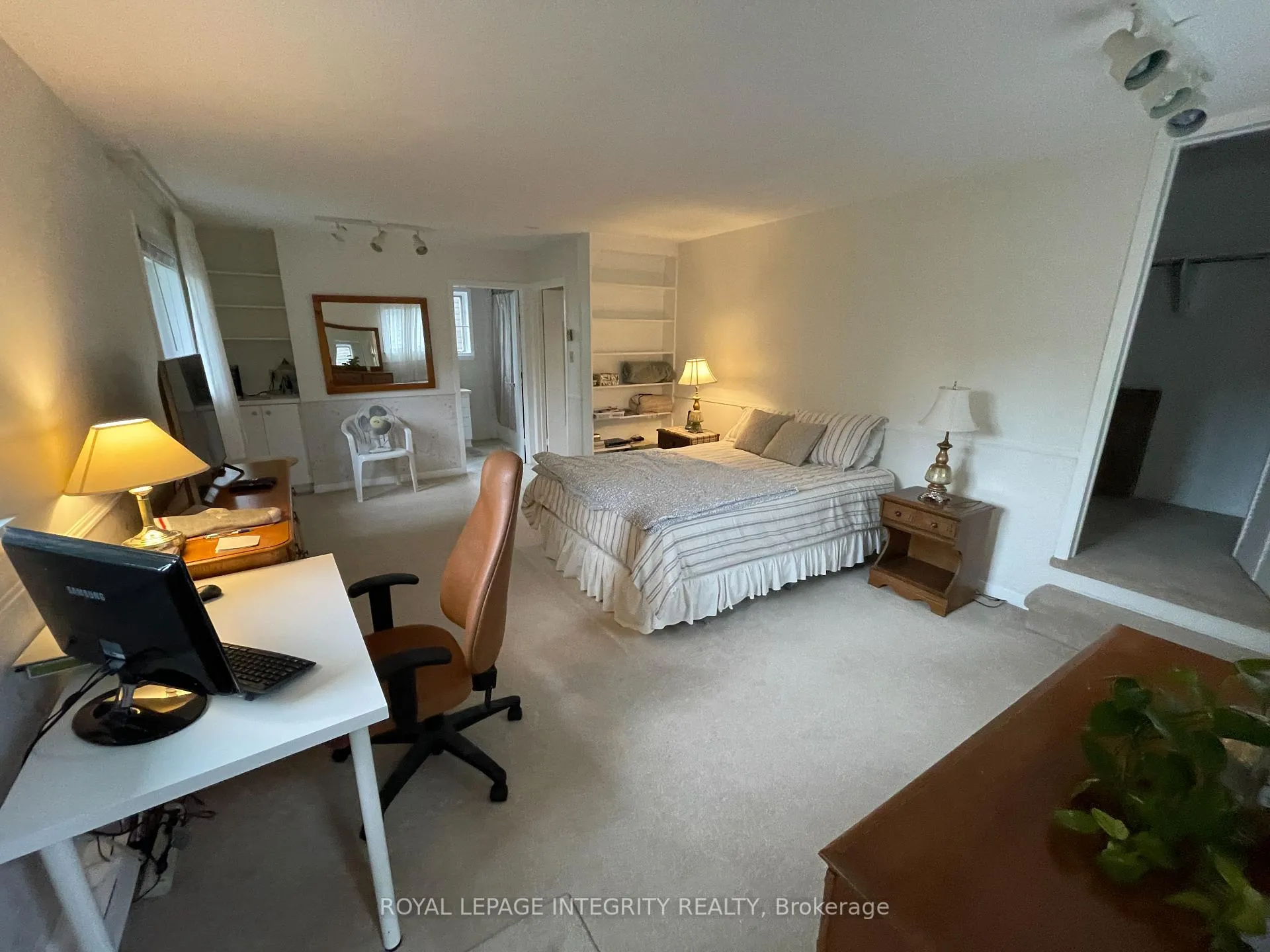 Photo 18 of 465 Guy Street, Ottawa, Castle Heights — HOMEH