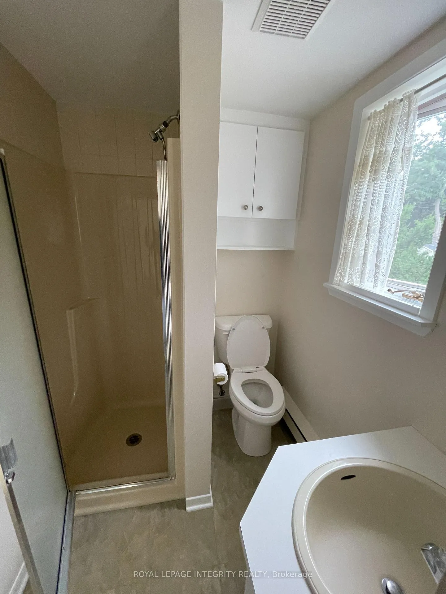 Photo 21 of 465 Guy Street, Ottawa, Castle Heights — HOMEH