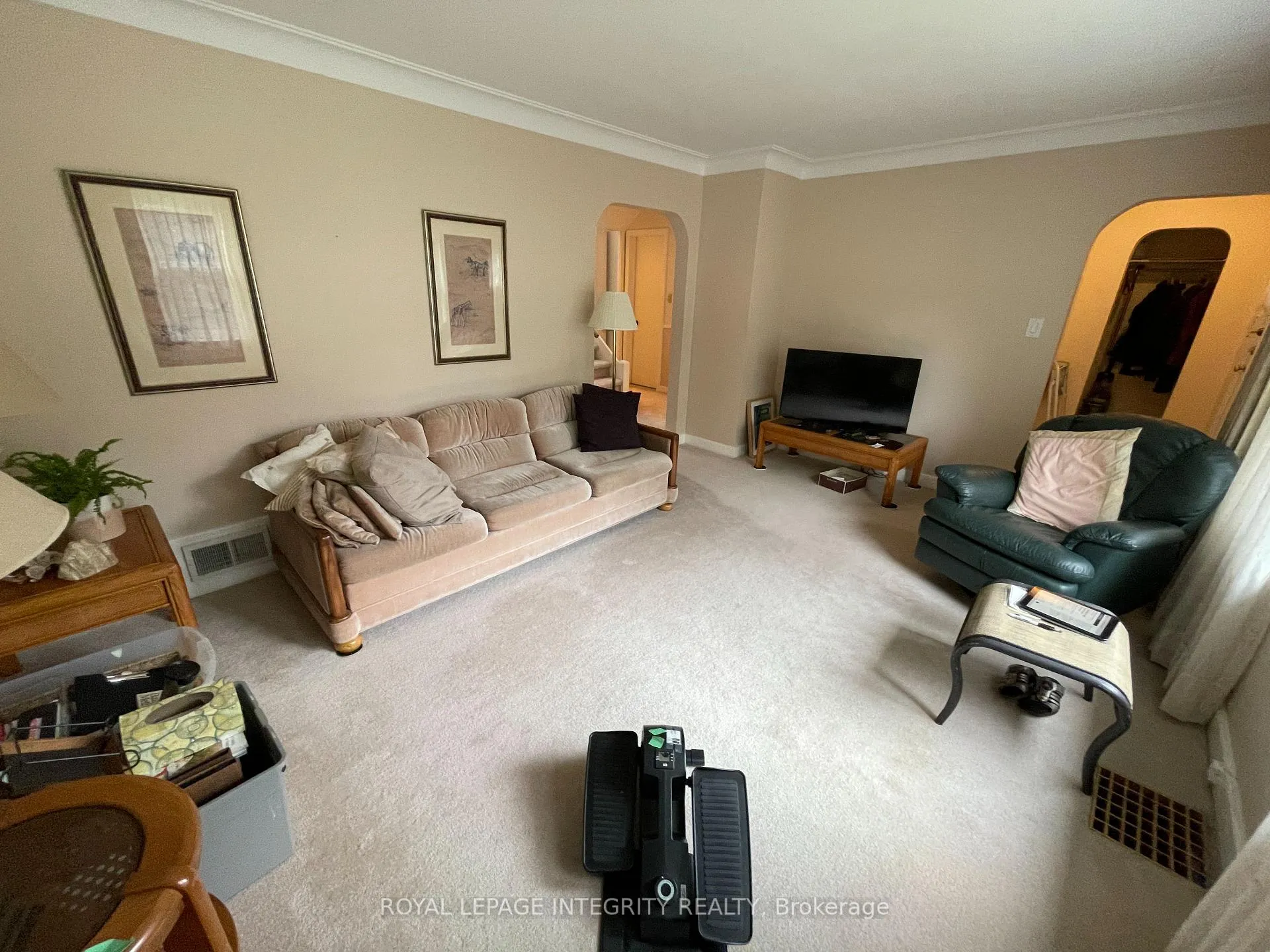Photo 28 of 465 Guy Street, Ottawa, Castle Heights — HOMEH
