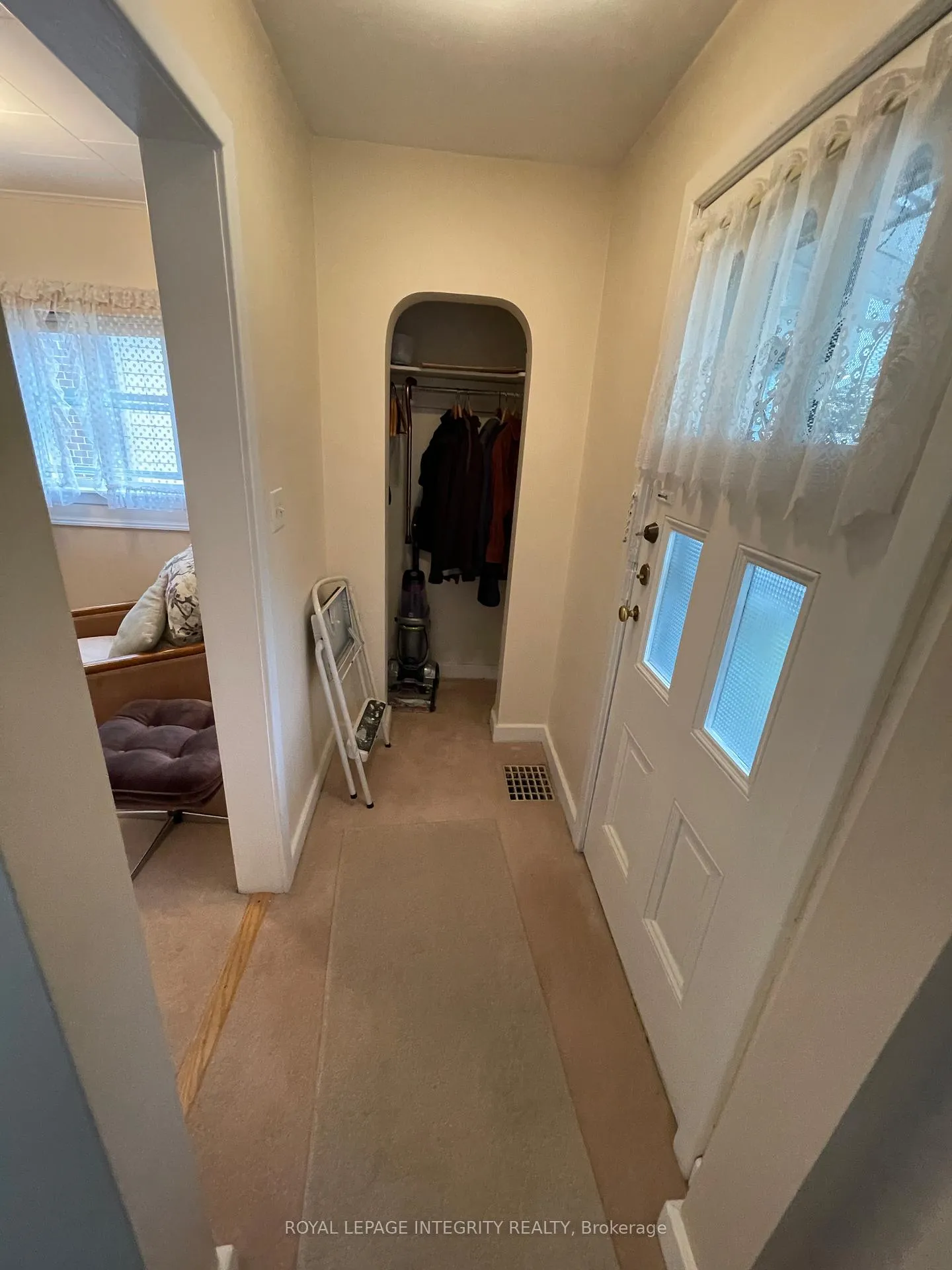 Photo 29 of 465 Guy Street, Ottawa, Castle Heights — HOMEH
