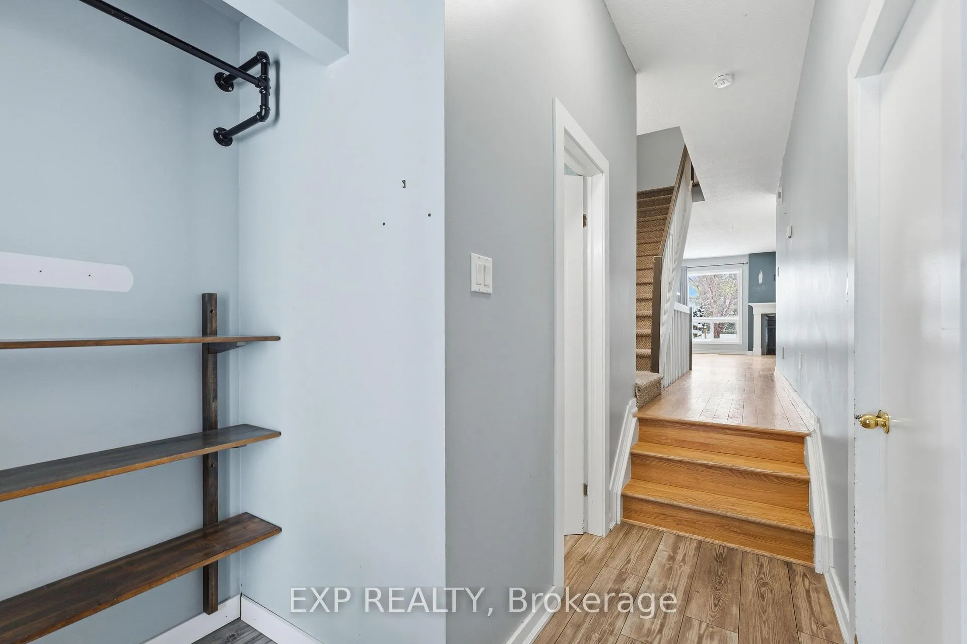 Photo 3 of 1469 Briarfield Crescent, Ottawa, Fallingbrook/Ridgemount — HOMEH