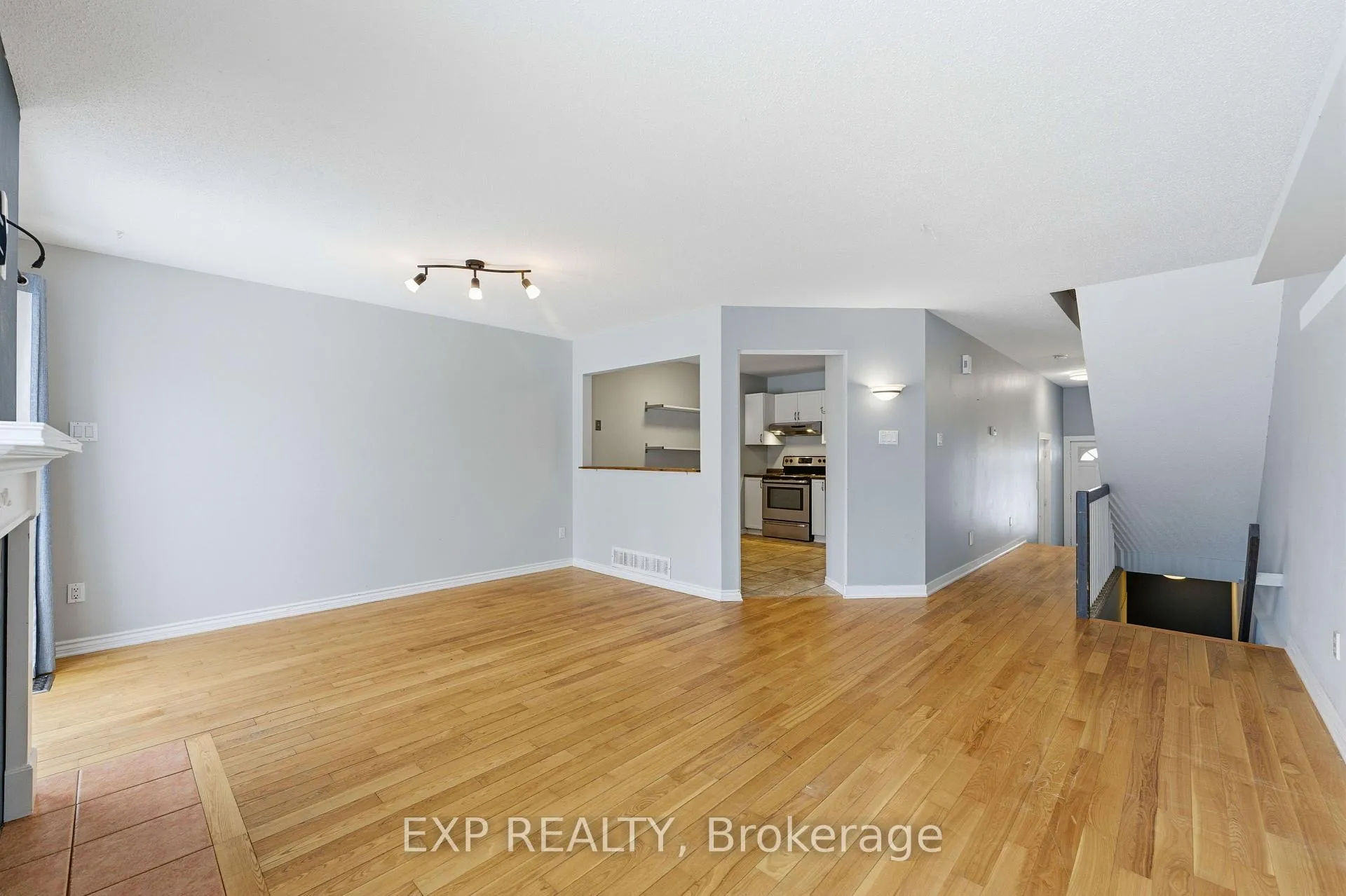 Photo 8 of 1469 Briarfield Crescent, Ottawa, Fallingbrook/Ridgemount — HOMEH