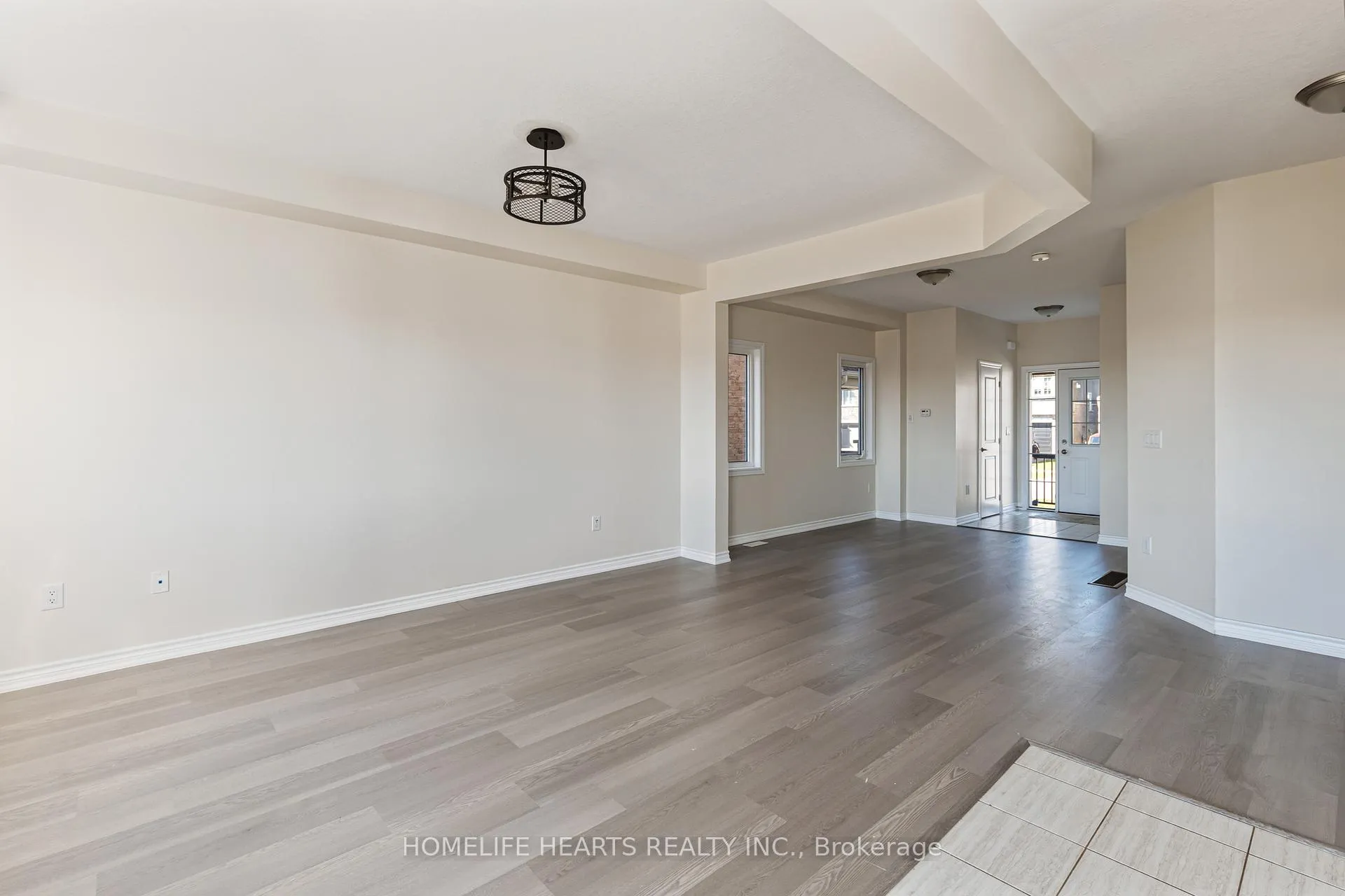 Photo 6 of 51 Atlantis Drive, Orillia — HOMEH