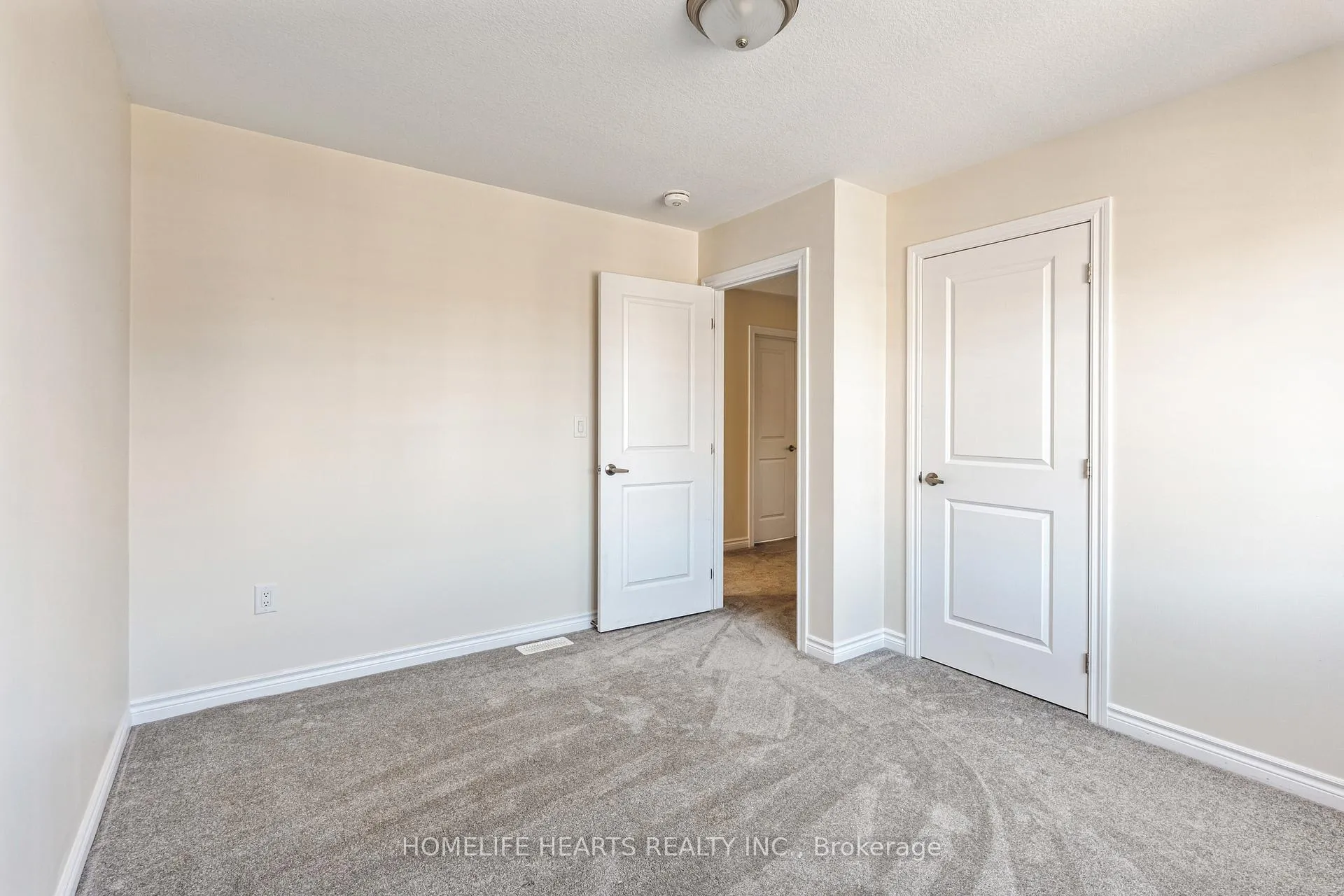 Photo 13 of 51 Atlantis Drive, Orillia — HOMEH