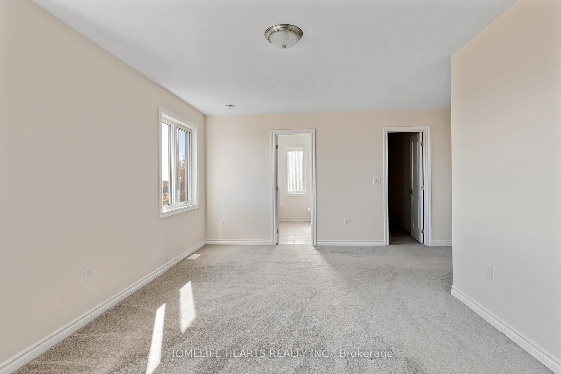 Photo 22 of 51 Atlantis Drive, Orillia — HOMEH