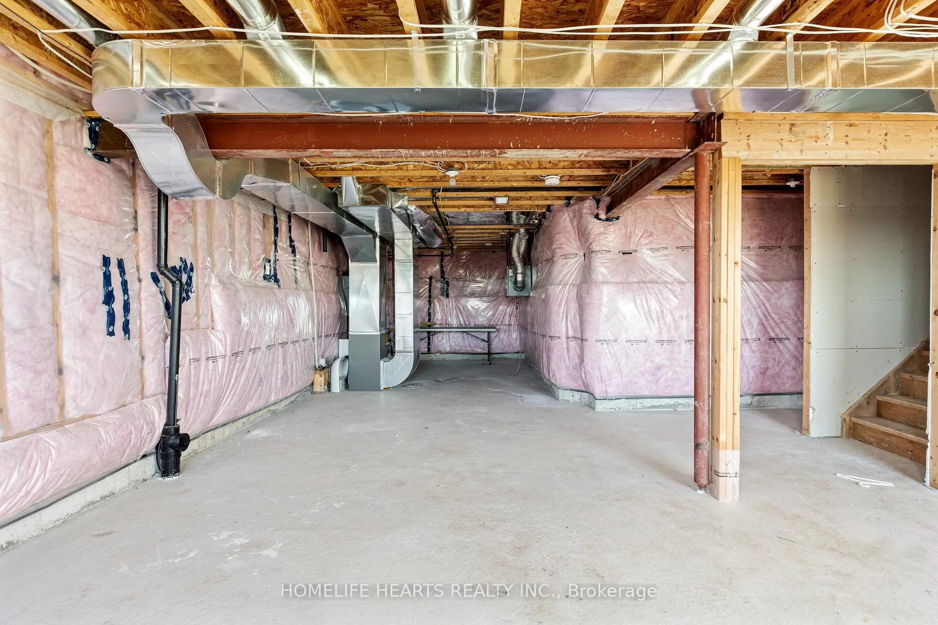 Photo 25 of 51 Atlantis Drive, Orillia — HOMEH