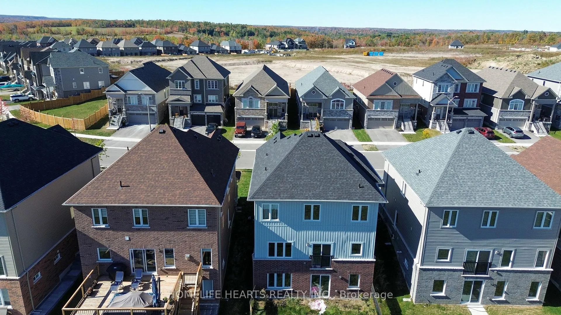 Photo 26 of 51 Atlantis Drive, Orillia — HOMEH