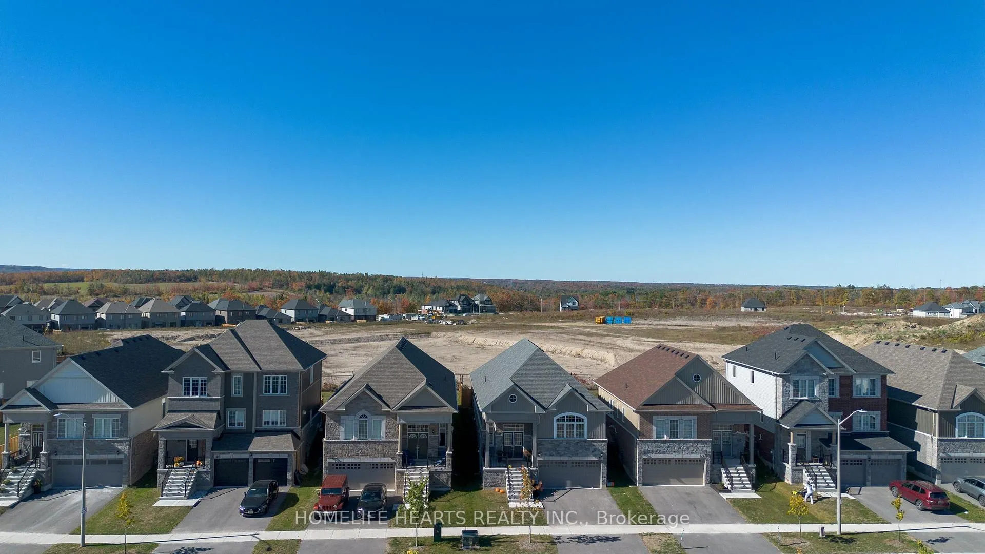 Photo 27 of 51 Atlantis Drive, Orillia — HOMEH