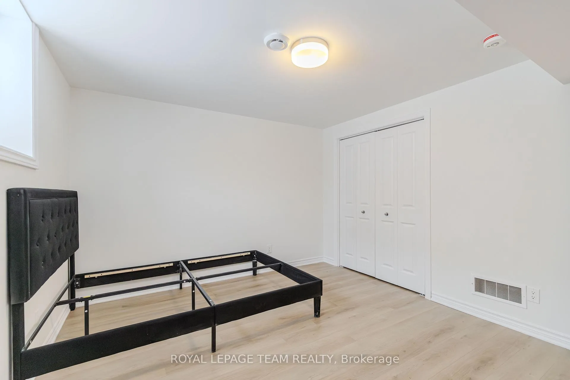 Photo 13 of Unit B, 142 Lumen Place, Ottawa, Chapel Hill South - Orleans Village — HOMEH