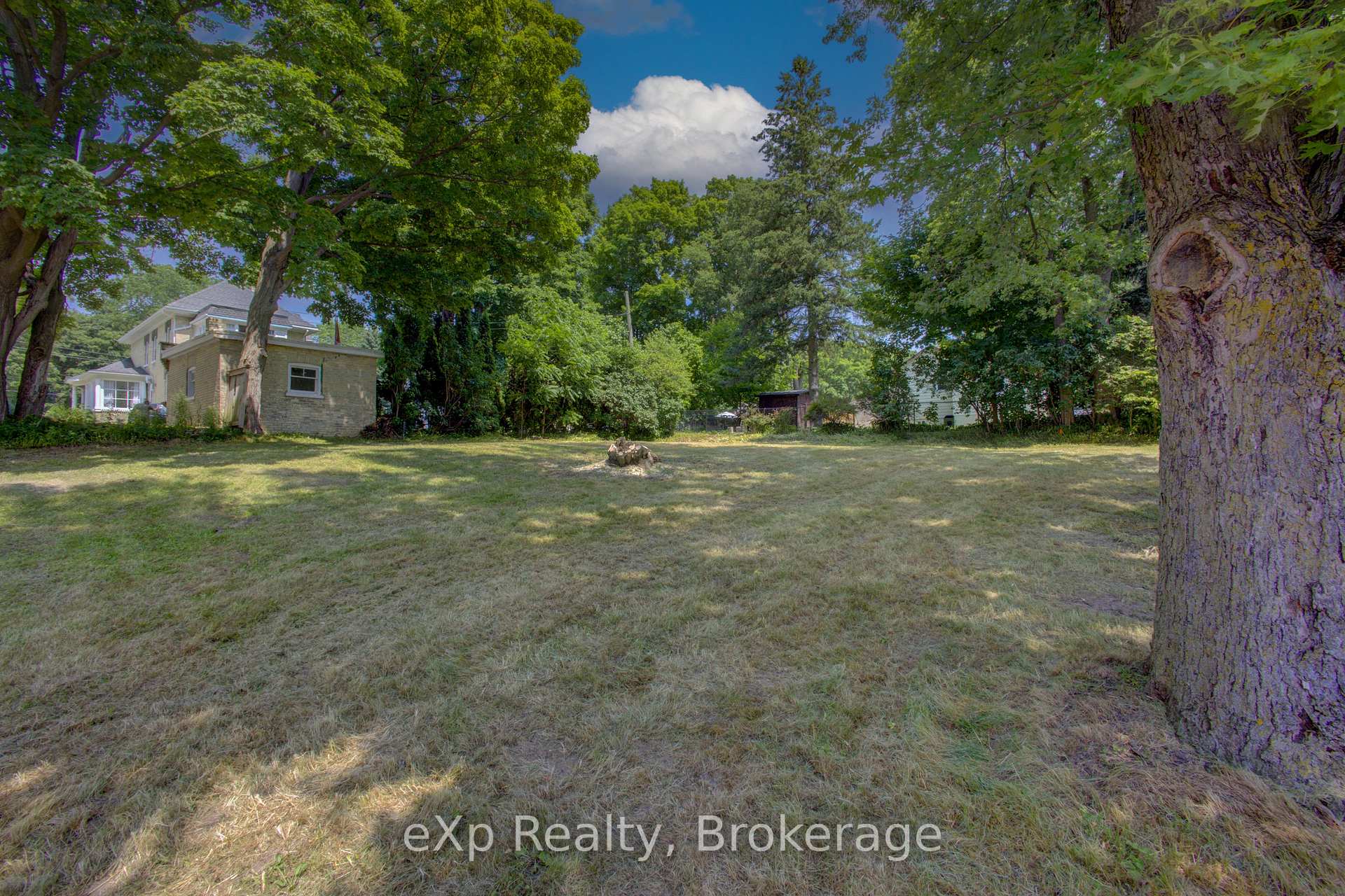 Photo 5 of 215 Centre Street, North Huron, Wingham — HOMEH