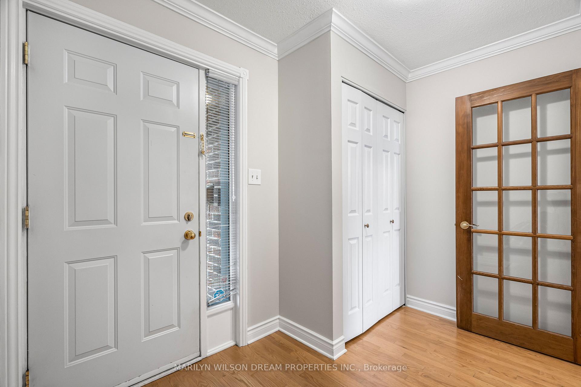 Photo 4 of 1678 Smithers Crescent, Ottawa, Chateauneuf — HOMEH
