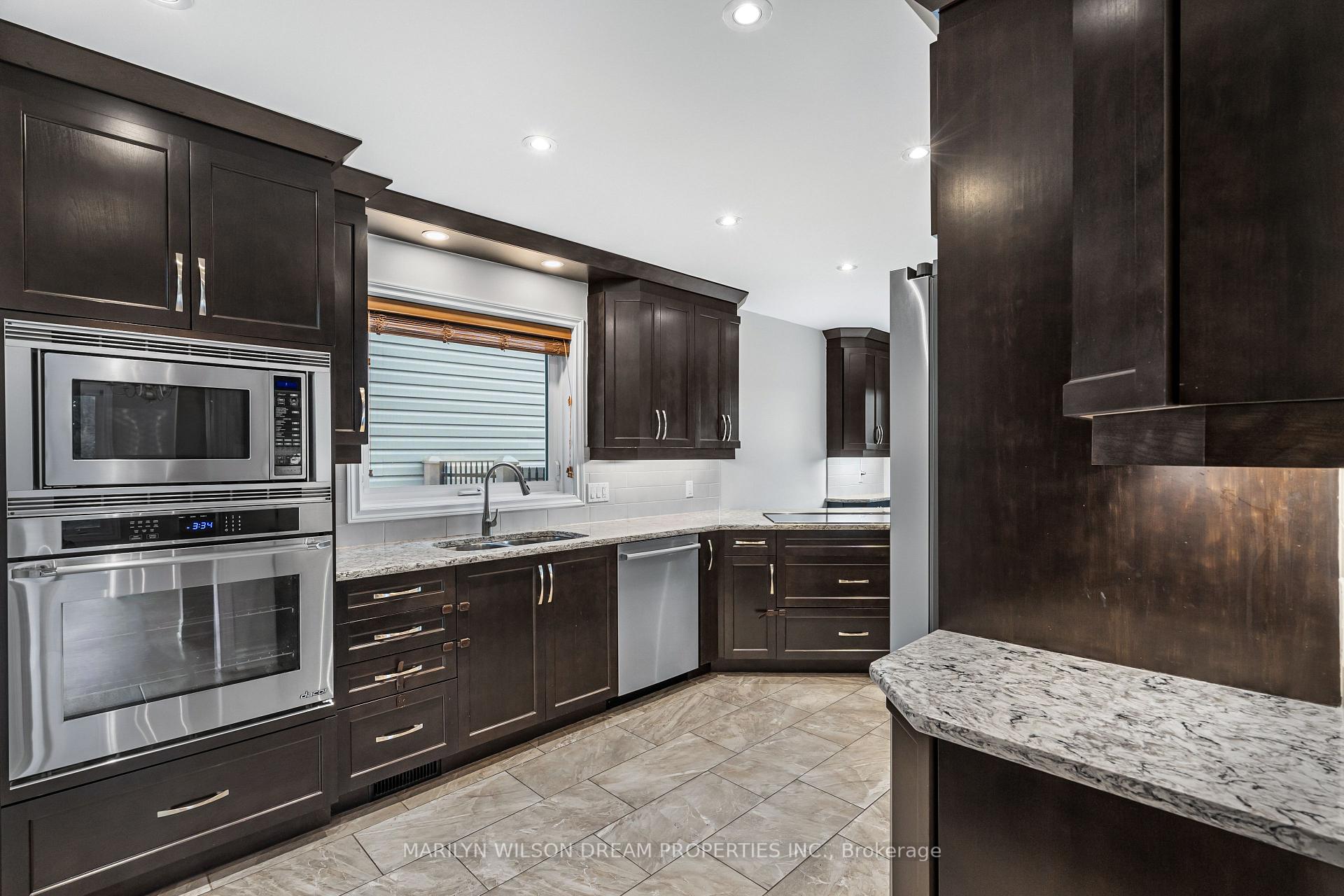 Photo 6 of 1678 Smithers Crescent, Ottawa, Chateauneuf — HOMEH