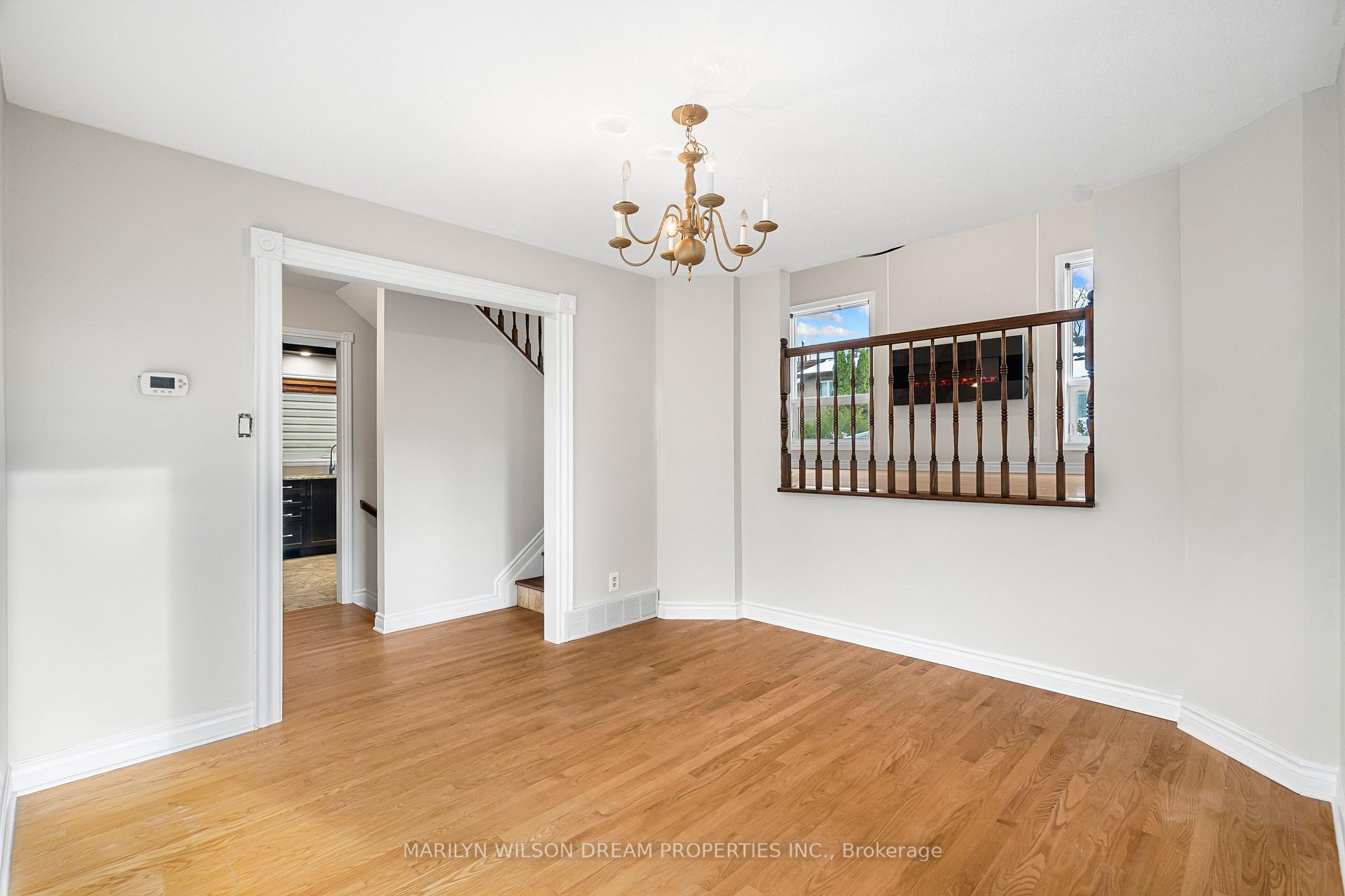 Photo 12 of 1678 Smithers Crescent, Ottawa, Chateauneuf — HOMEH