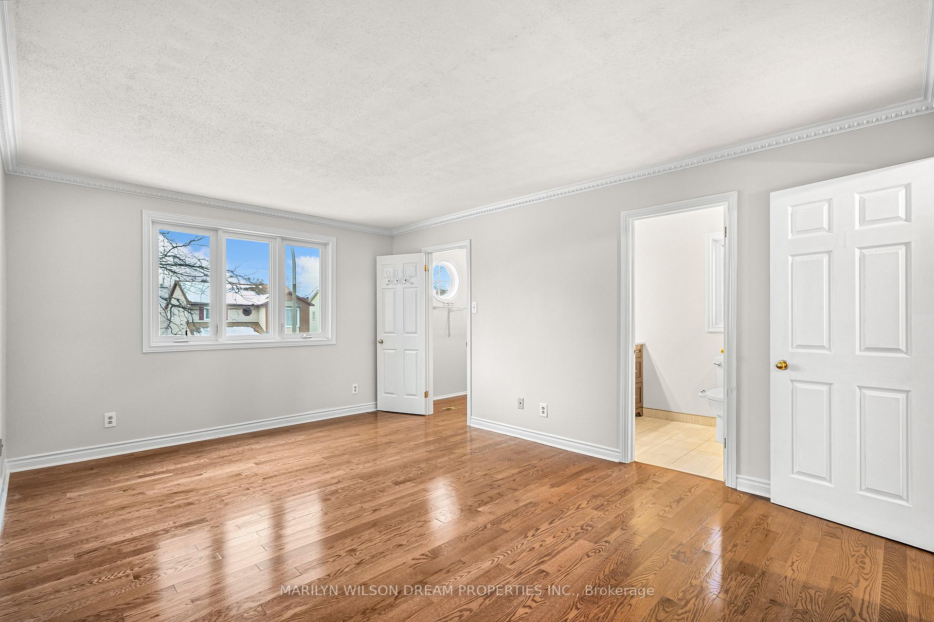 Photo 18 of 1678 Smithers Crescent, Ottawa, Chateauneuf — HOMEH