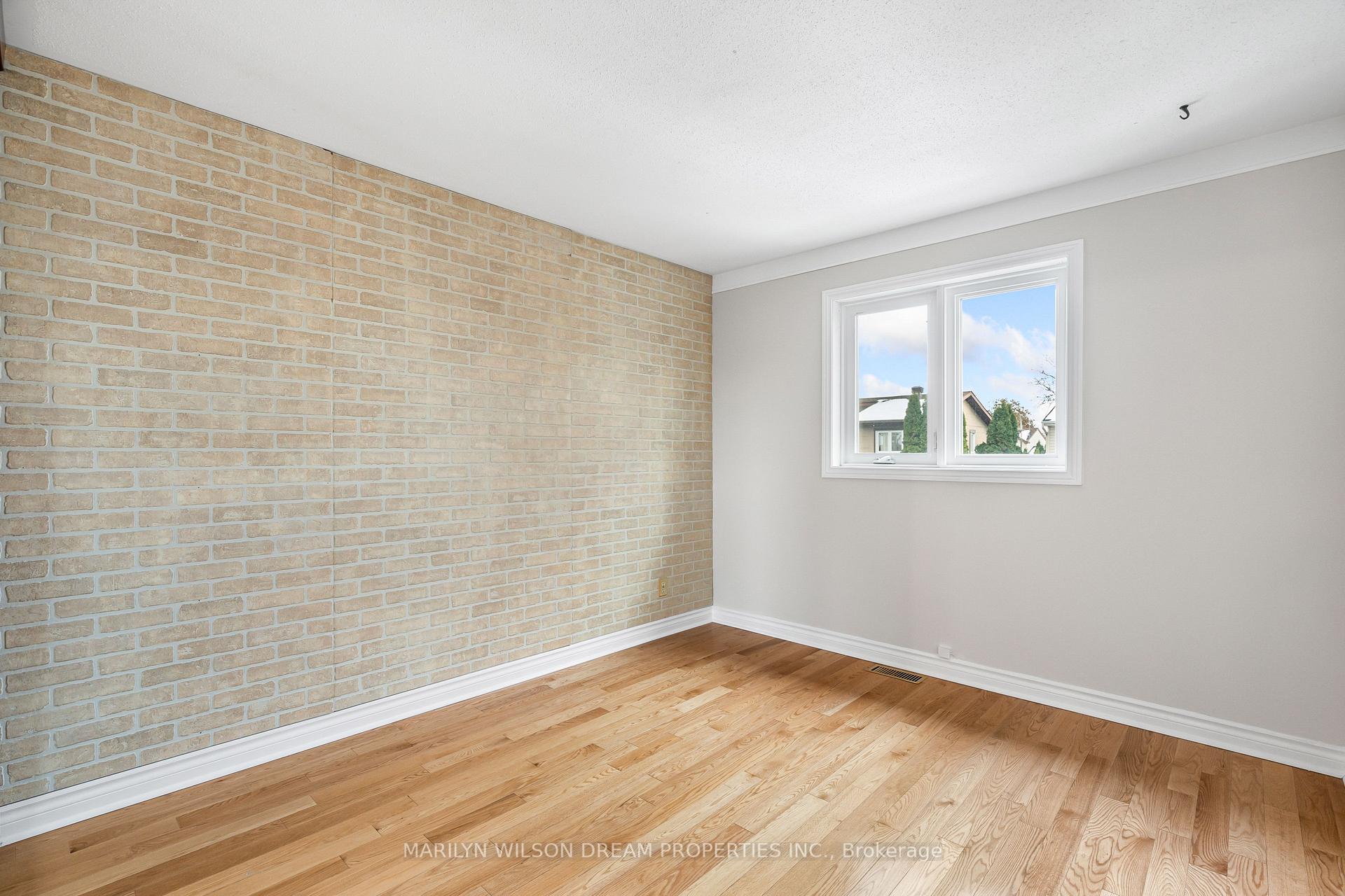 Photo 24 of 1678 Smithers Crescent, Ottawa, Chateauneuf — HOMEH