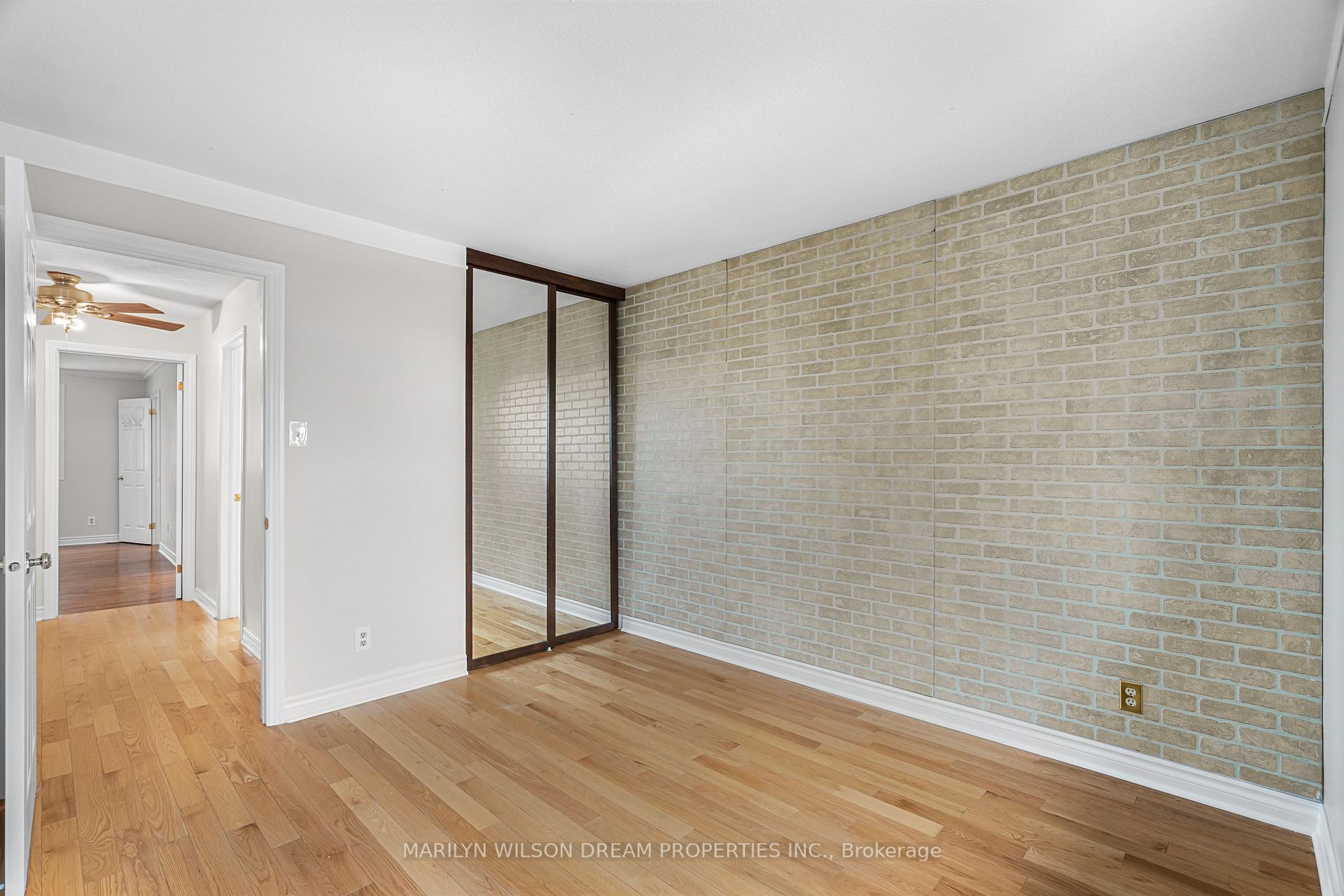Photo 25 of 1678 Smithers Crescent, Ottawa, Chateauneuf — HOMEH