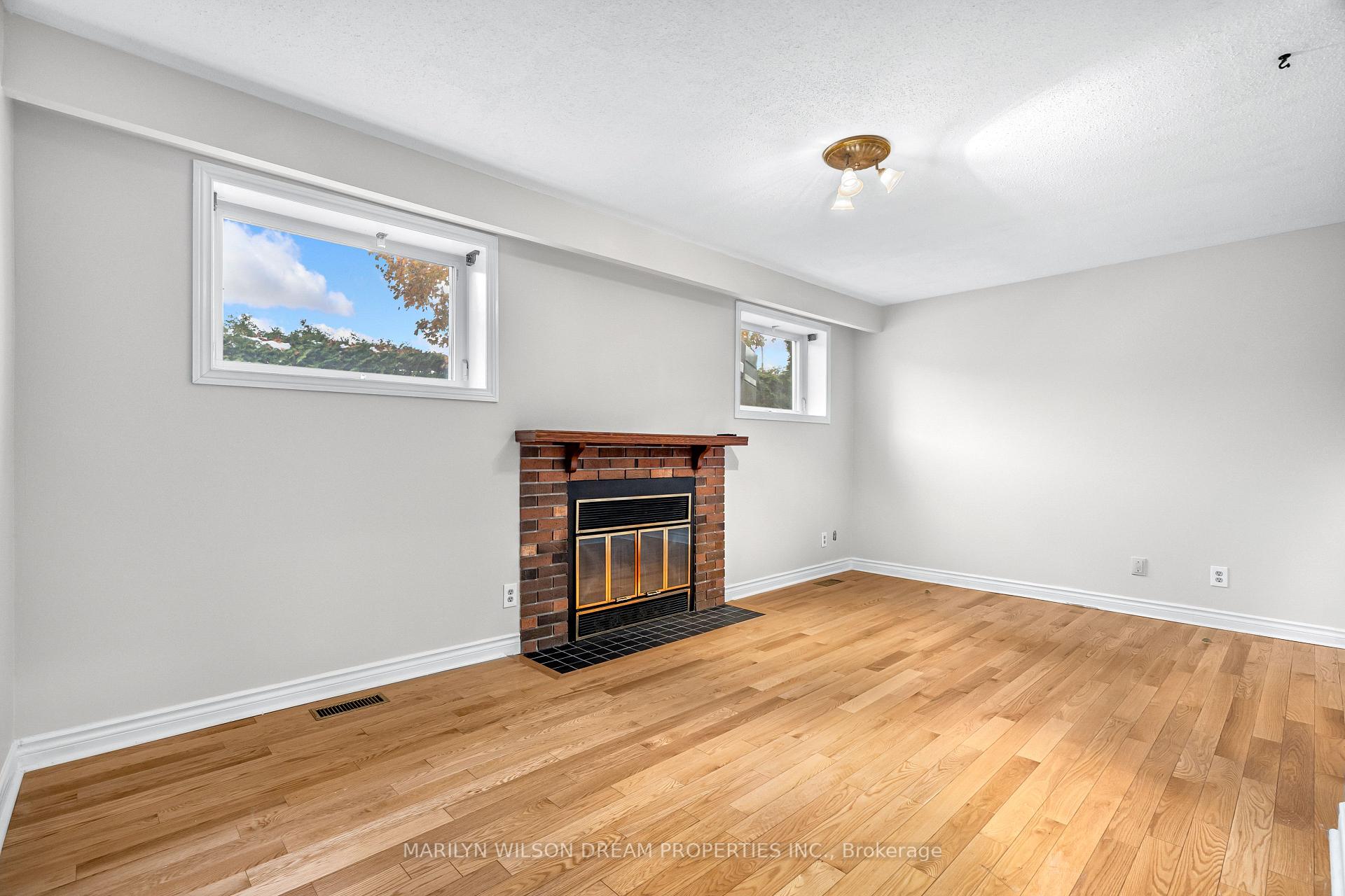 Photo 29 of 1678 Smithers Crescent, Ottawa, Chateauneuf — HOMEH