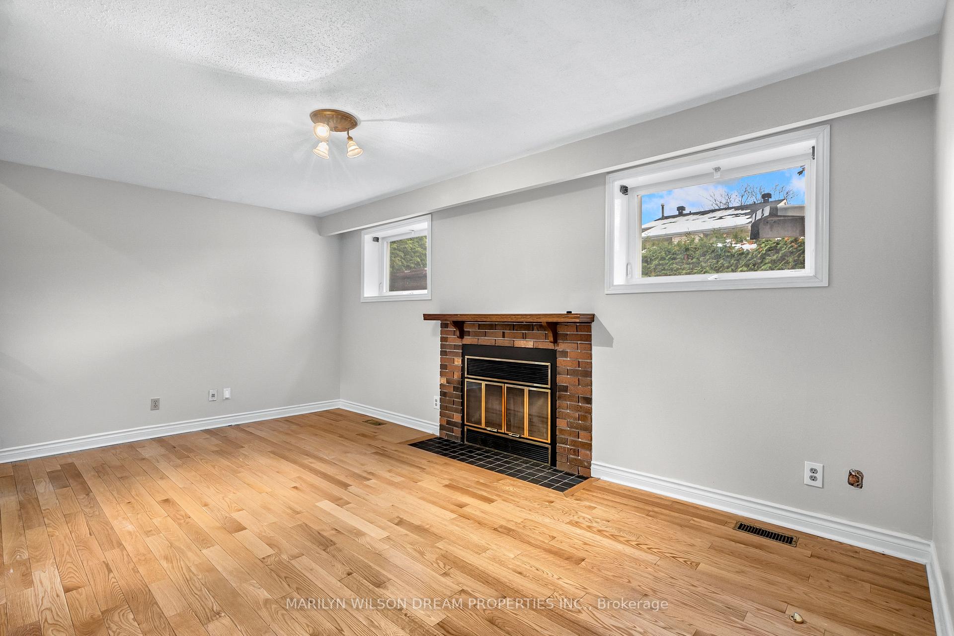 Photo 30 of 1678 Smithers Crescent, Ottawa, Chateauneuf — HOMEH