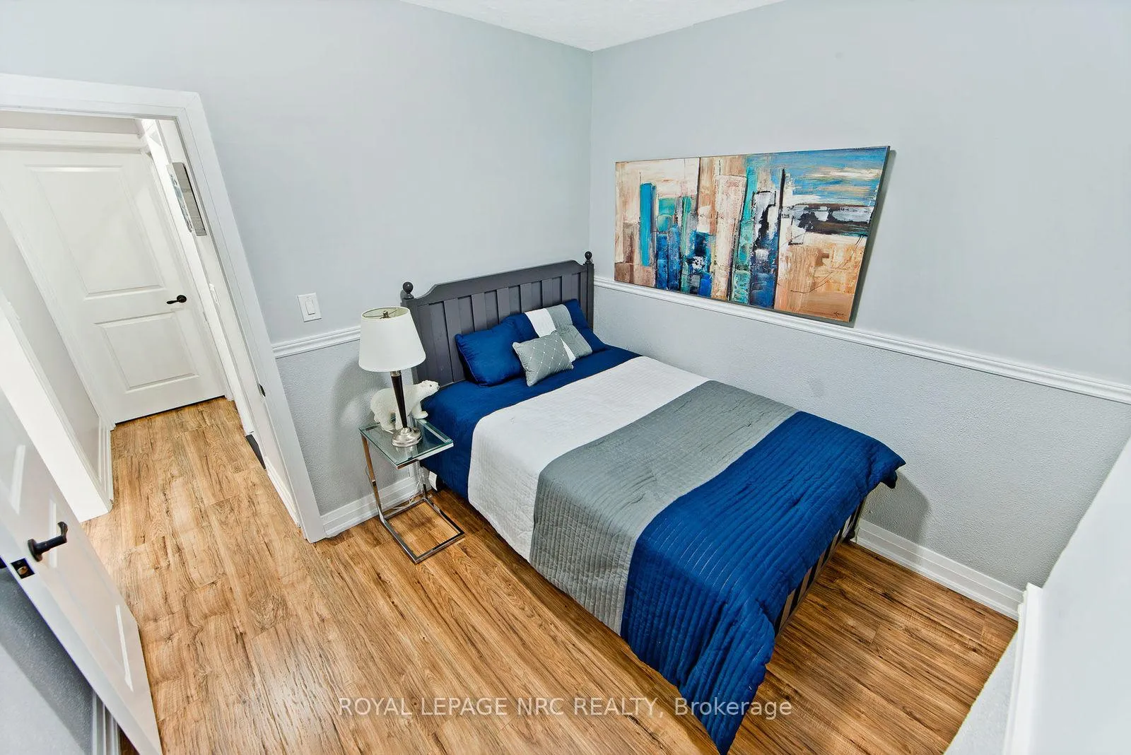 Photo 7 of 4434 Second Avenue, Niagara Falls, Downtown — HOMEH