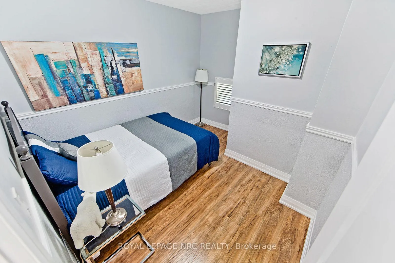 Photo 8 of 4434 Second Avenue, Niagara Falls, Downtown — HOMEH