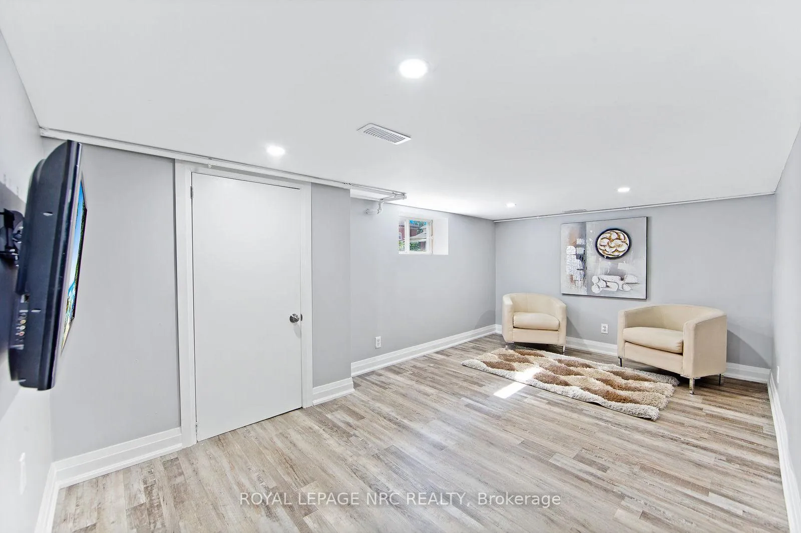 Photo 11 of 4434 Second Avenue, Niagara Falls, Downtown — HOMEH