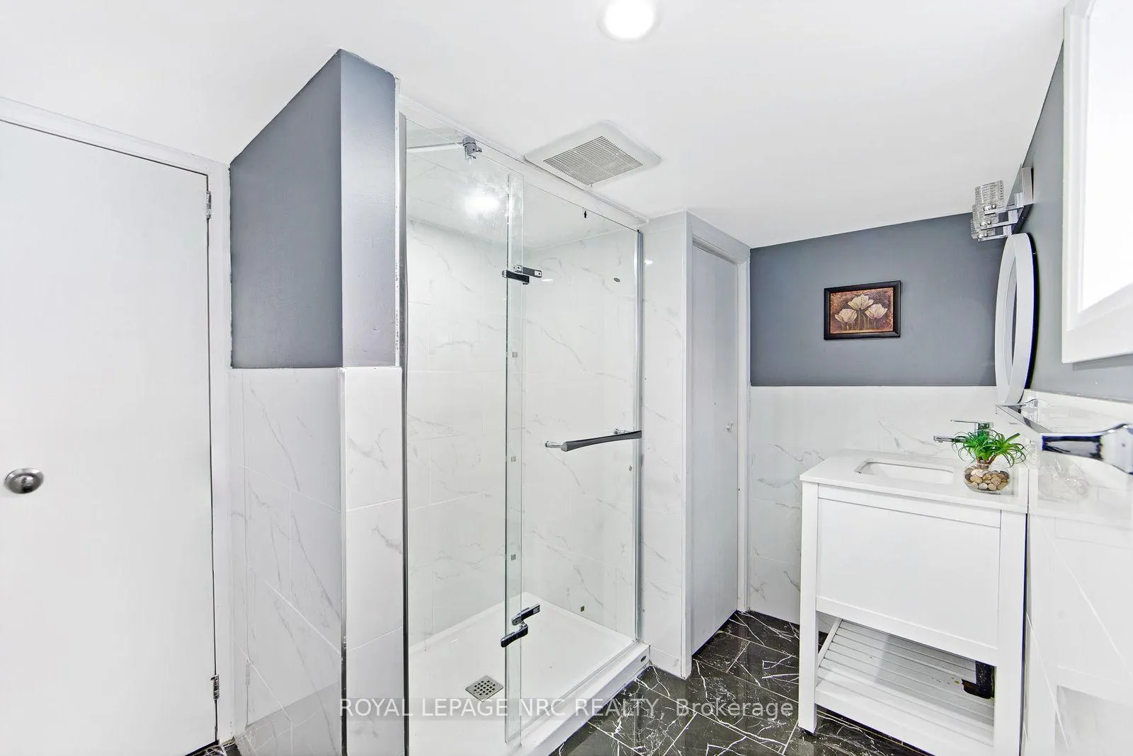 Photo 14 of 4434 Second Avenue, Niagara Falls, Downtown — HOMEH
