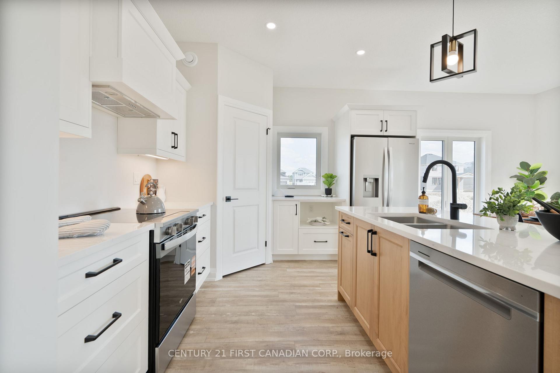 Photo 6 of 113 Atkinson Street, North Middlesex, Alisa Craig — HOMEH