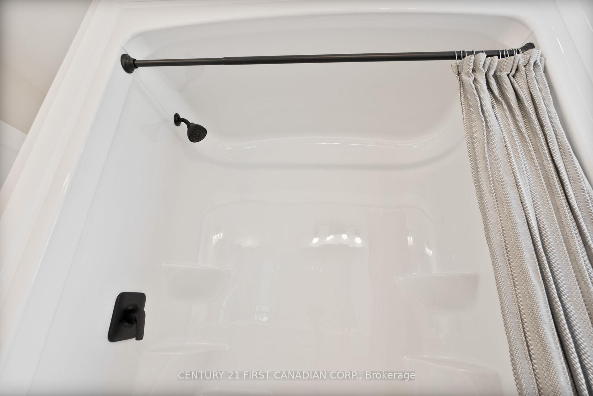 Photo 25 of 113 Atkinson Street, North Middlesex, Alisa Craig — HOMEH