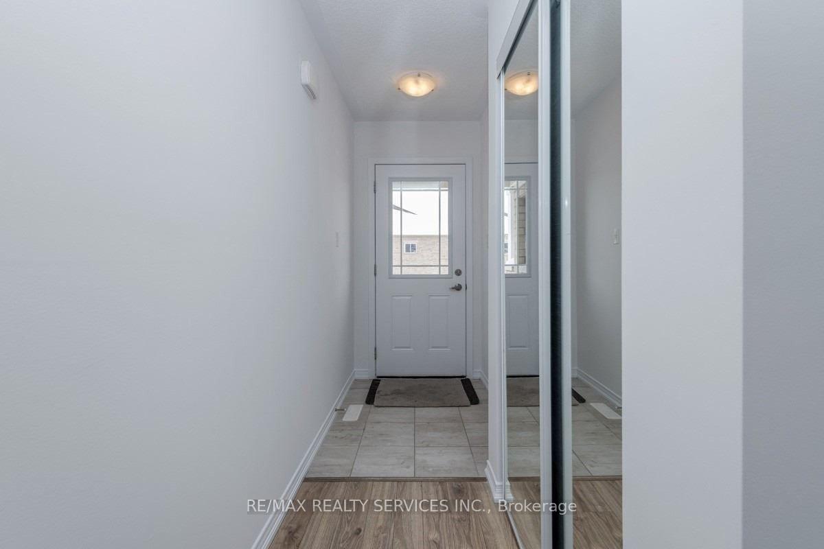 Photo 2 of 215 Diana Drive, Orillia — HOMEH