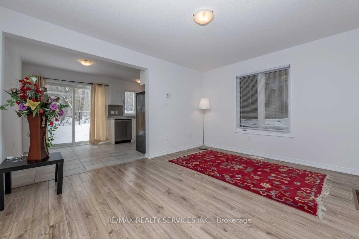 Photo 4 of 215 Diana Drive, Orillia — HOMEH