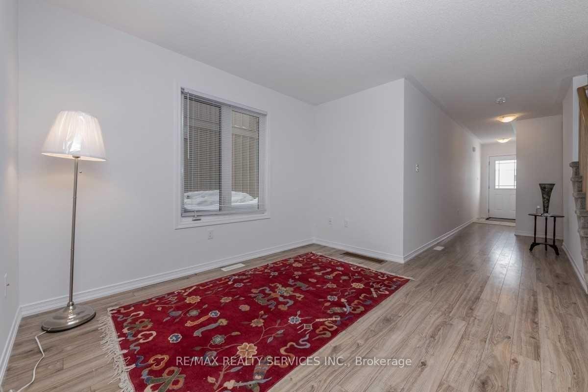 Photo 5 of 215 Diana Drive, Orillia — HOMEH