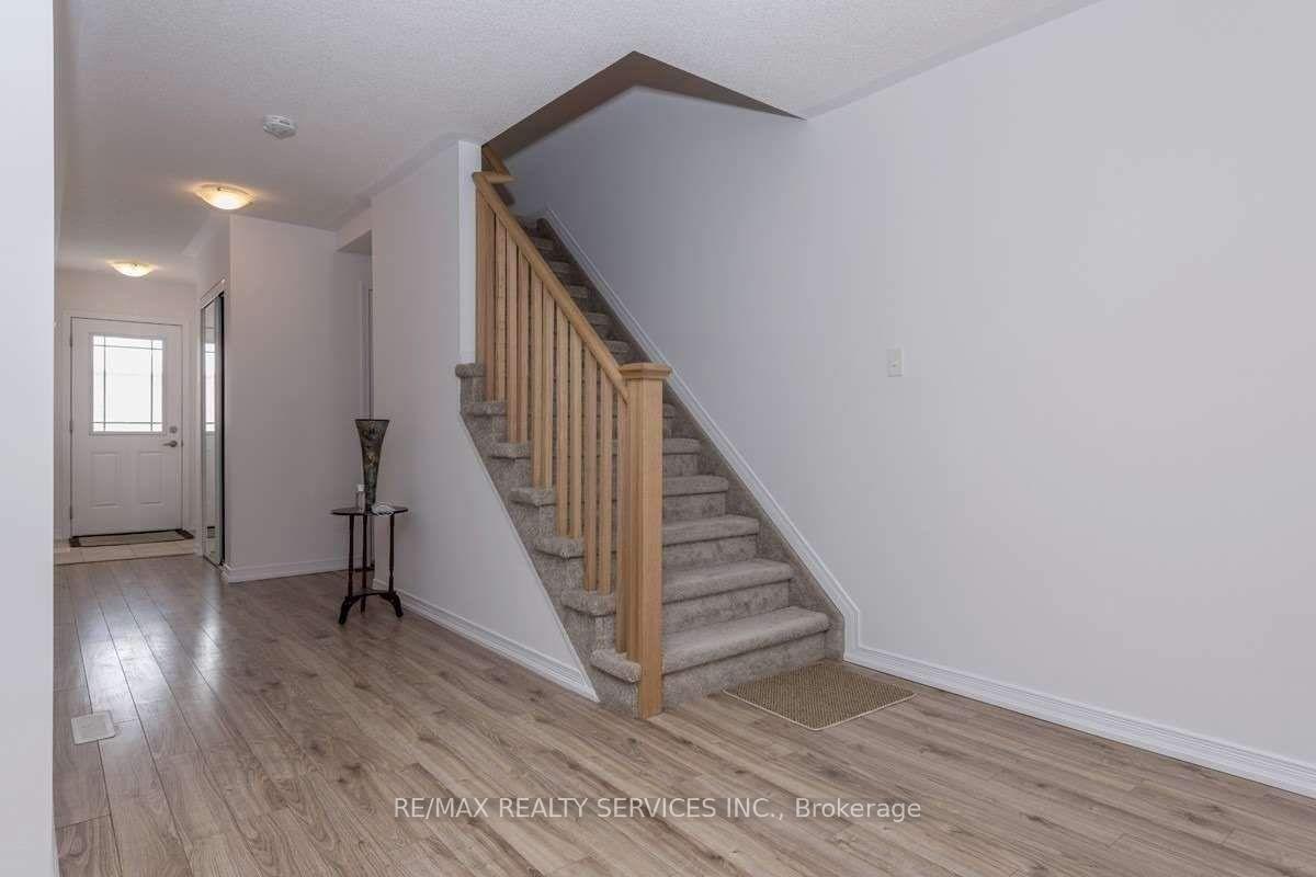 Photo 6 of 215 Diana Drive, Orillia — HOMEH