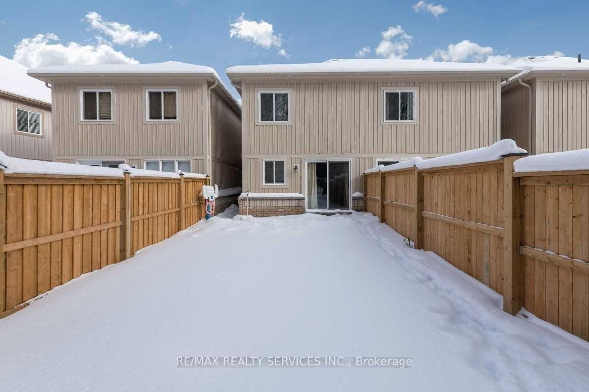 Photo 9 of 215 Diana Drive, Orillia — HOMEH
