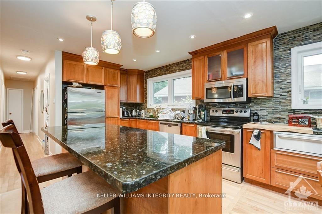 Photo 7 of Unit A, 2408 Drury Lane, Ottawa, Parkway Park — HOMEH