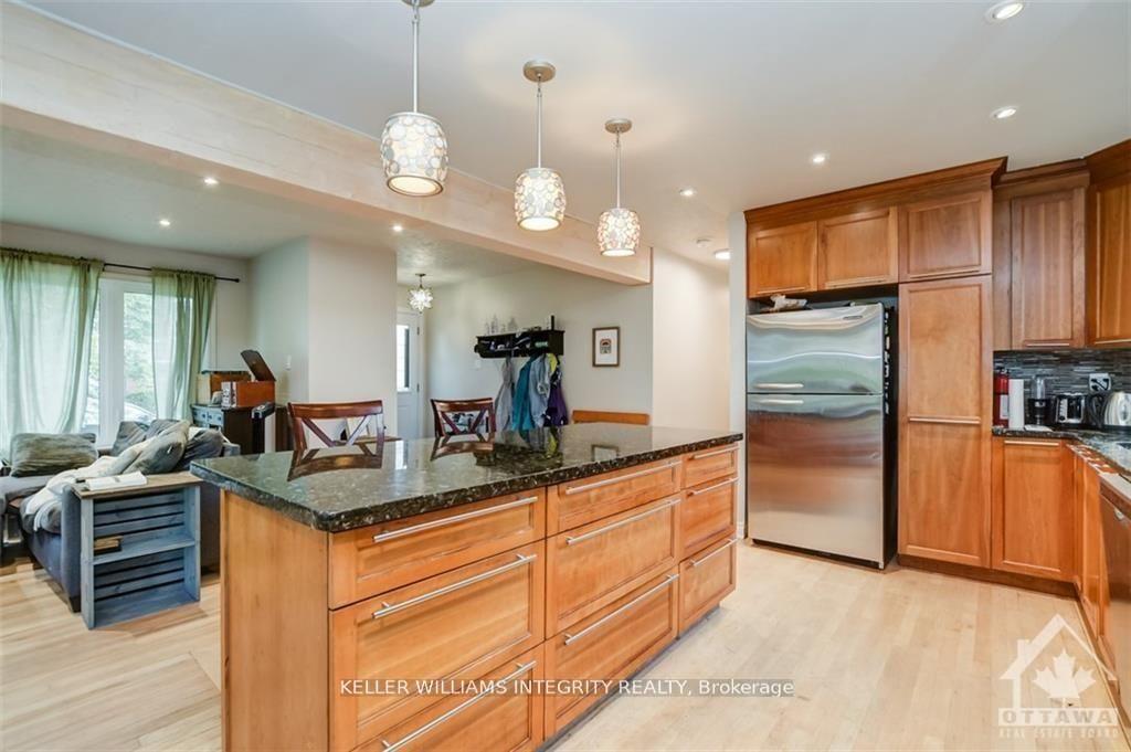 Photo 8 of Unit A, 2408 Drury Lane, Ottawa, Parkway Park — HOMEH