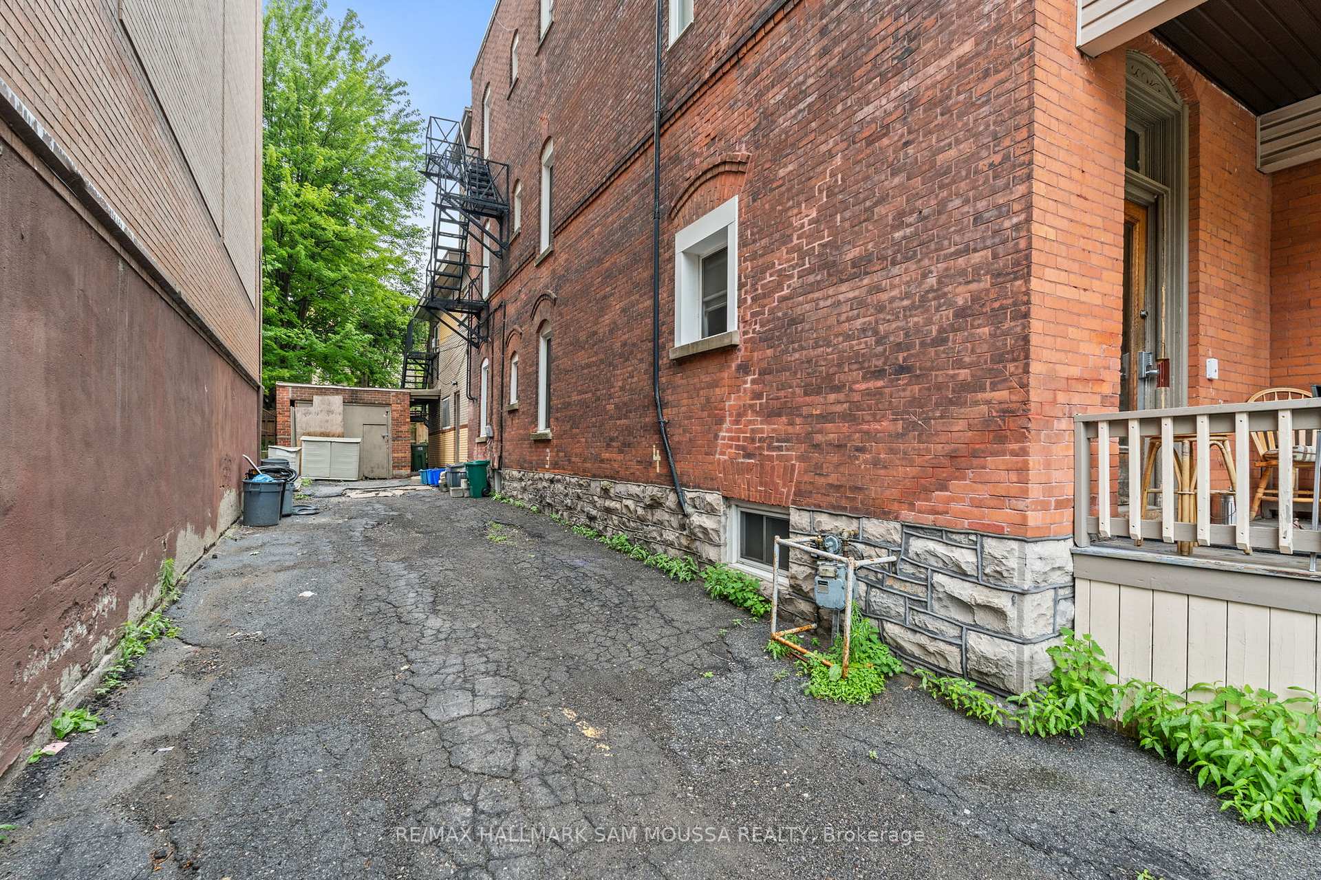 Photo 4 of 315 Waverley Street W, Ottawa, Ottawa Centre — HOMEH